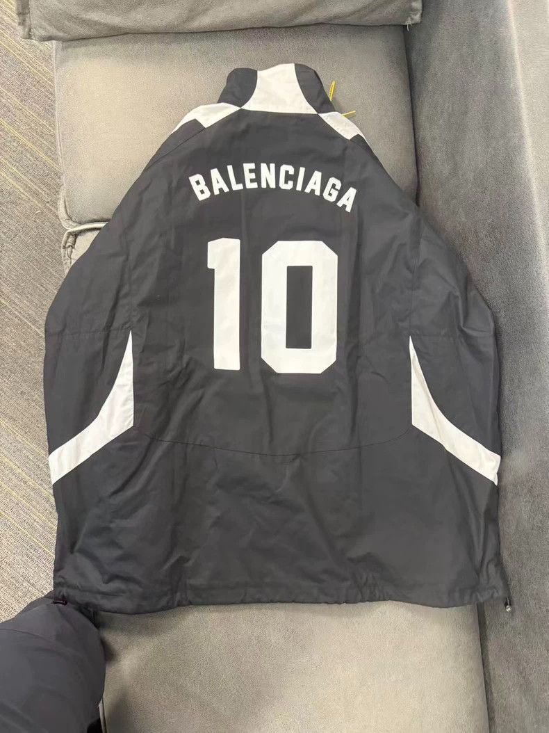 Balenciaga Balenciaga Embroidery Soccer Series Jacket 44 Size-2506 Size US L / EU 52-54 / 3 - 2 Thumbnail