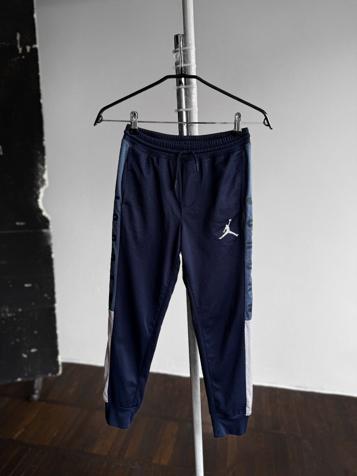 Jordan Brand Air Jordan Boys Vintage Navy Blue Track Pants Pockets Logo Size US 26 / EU 42 - 1 Thumbnail