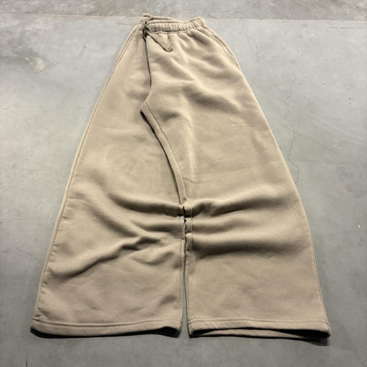 Vintage Crazy Vintage Y2K/2000s Baggy Wideleg Tan Brown Faded Rose Sweatpants! Size US 36 / EU 52 - 2 Thumbnail