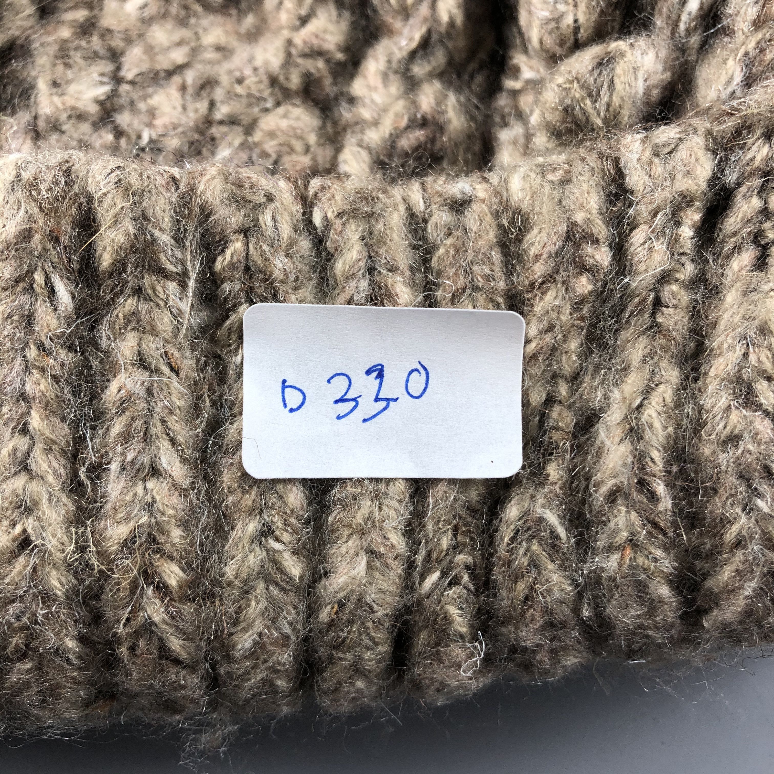 Vintage Aran Isle PomPom Beanie Snow Hat Snow Cap -D330 Size ONE SIZE - 6 Thumbnail
