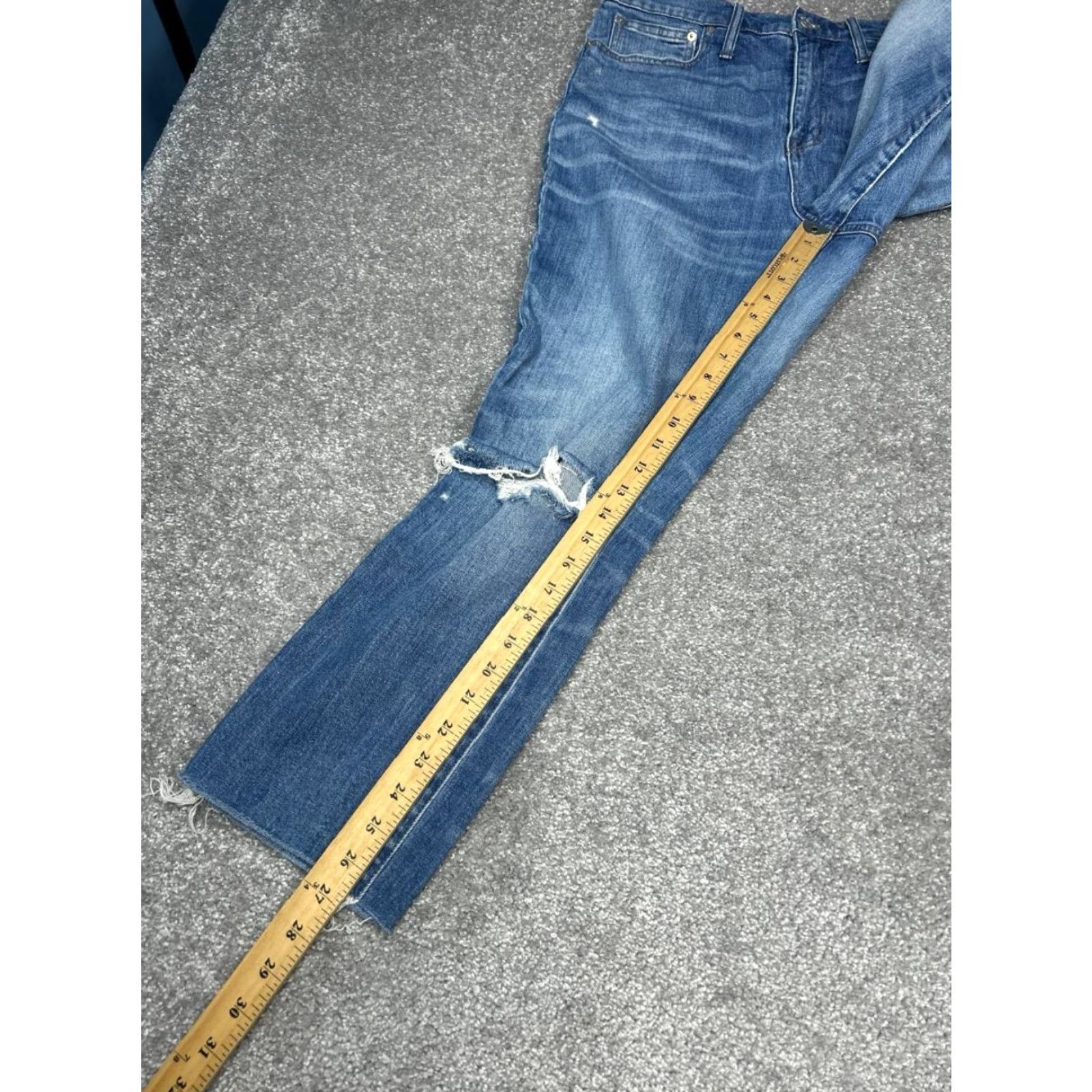 Madewell Madewell Jeans Womens 30 Blue Denim Distressed Slim High Rise Boyjean 5-Pocket City Preppy Jeans Size 30" / US 8 / IT 44 - 6 Thumbnail