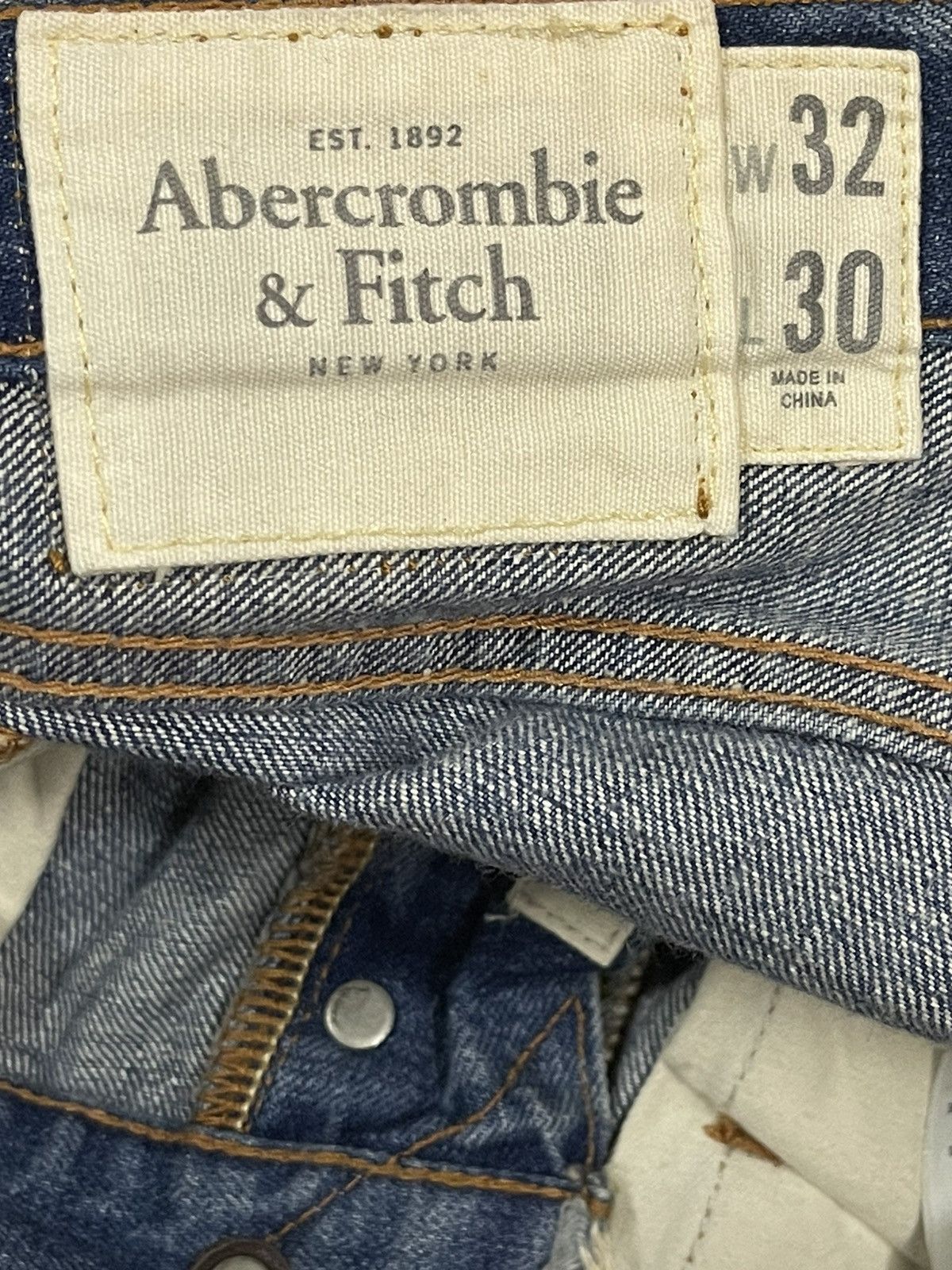 Abercrombie & Fitch Vintage Abercrombie & Fitch Paint Splash Distressed Jeans Size US 35 - 7 Thumbnail