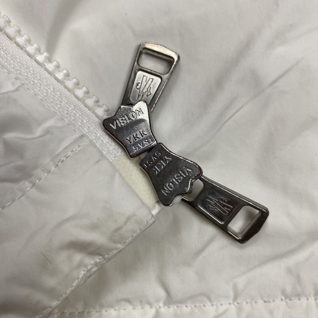 Moncler Moncler Benoit Giubbotto Logo-Debossed Technical Jacket Size US L / EU 52-54 / 3 - 9 Thumbnail