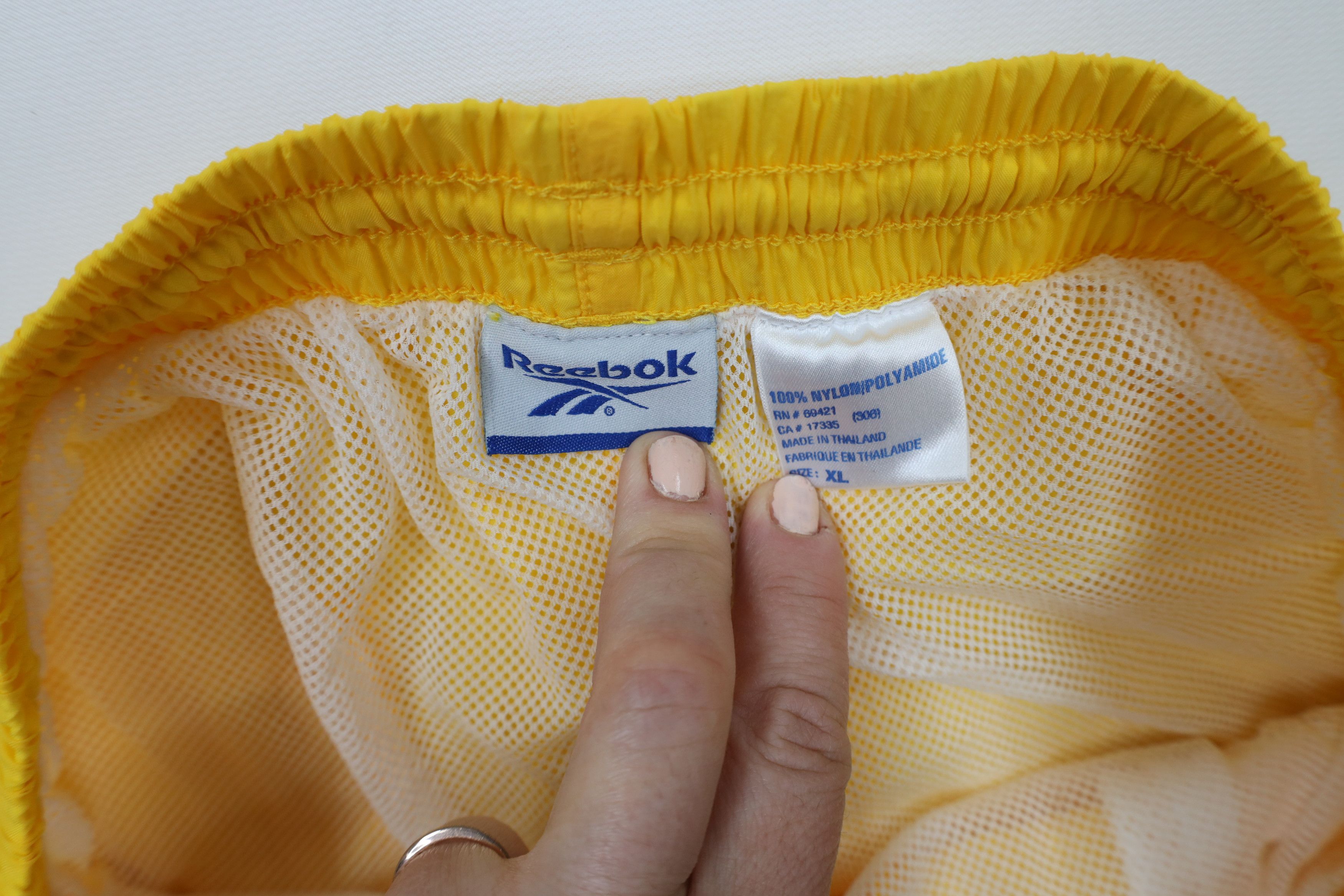 Reebok × Vintage Vintage 90s Reebok Lined Above Knee Shorts Yellow Nylon Size US 36 / EU 52 - 7 Thumbnail