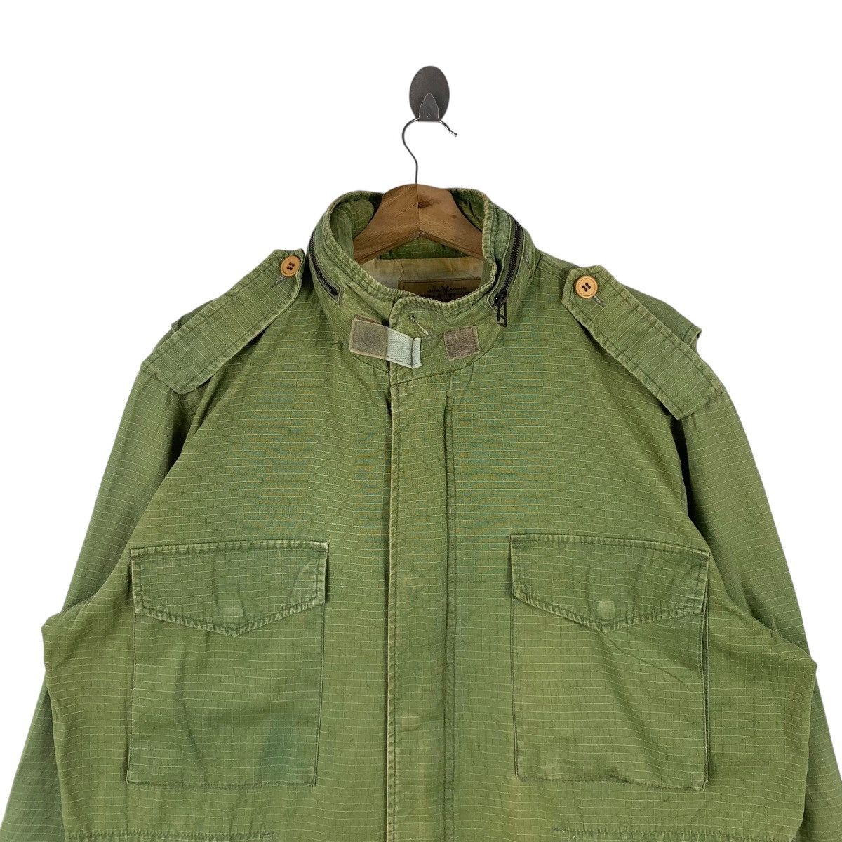 Avirex AVIREX Ltd Military Army Design Big Logo Jacket Sweater Size US XL / EU 56 / 4 - 4 Thumbnail