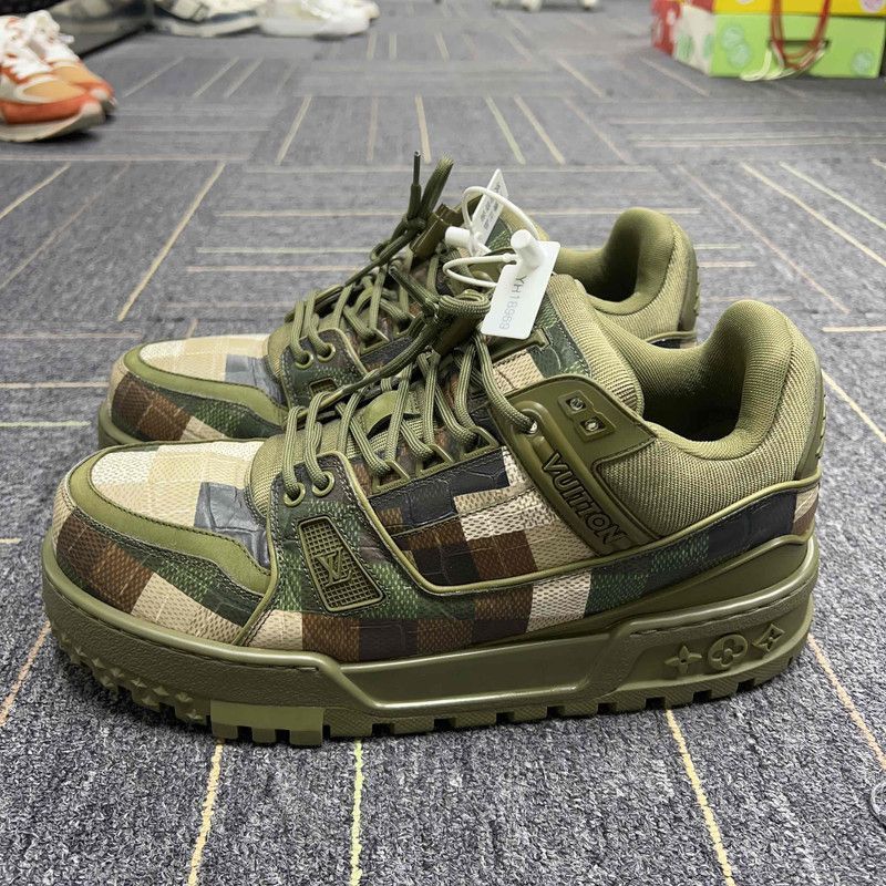 Louis Vuitton Louis Vuitton Trainer Maxi Leather Sneakers -2508 Size US 9 / EU 42 - 6 Thumbnail
