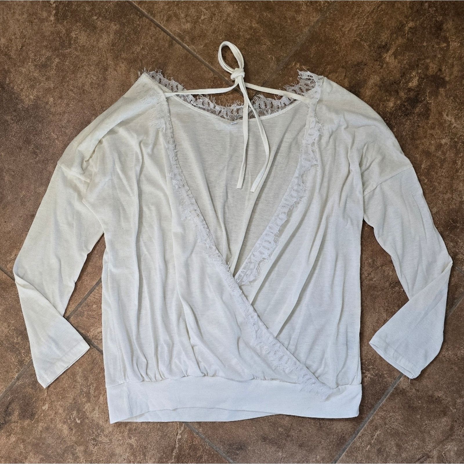 Other White Laced Trim YOINS Long Sleeve Size M / US 6-8 / IT 42-44 - 1 Thumbnail