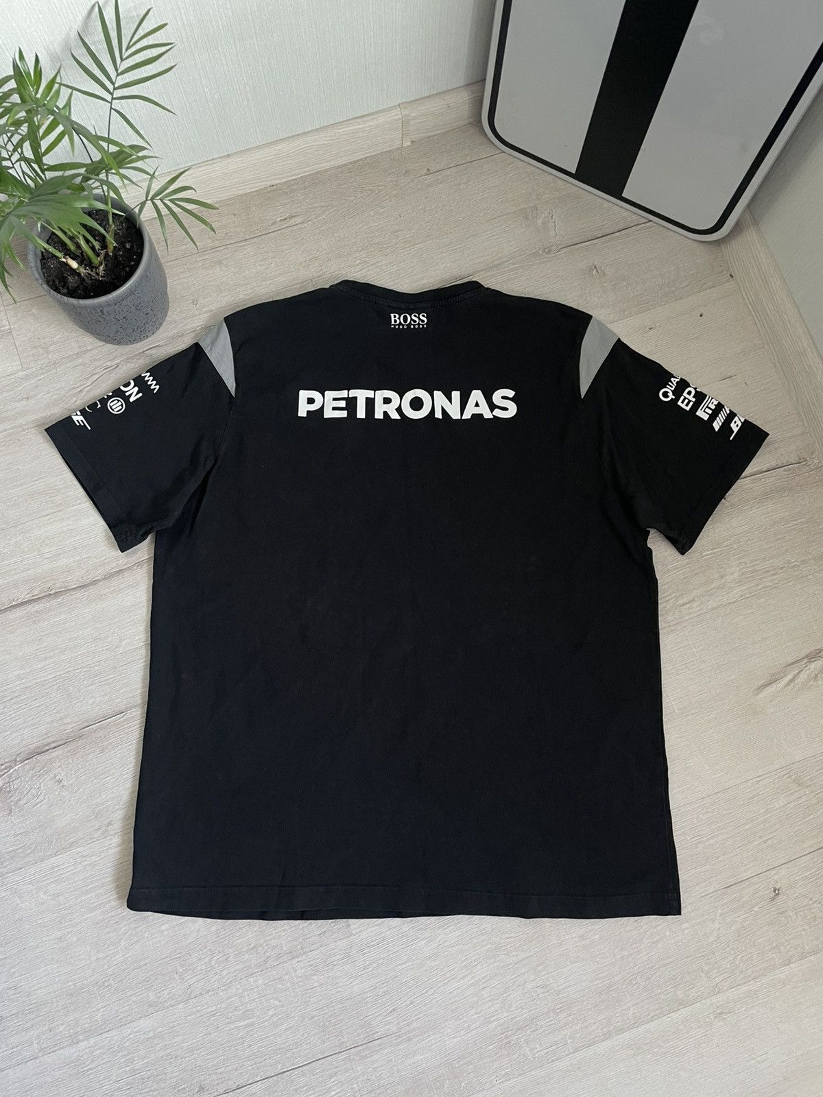 Formula 1 × Mercedes-Benz Mercedes Benz Amg Formula 1 Petronas One Team Size XL Race Size US XXL / EU 58 / 5 - 9 Thumbnail