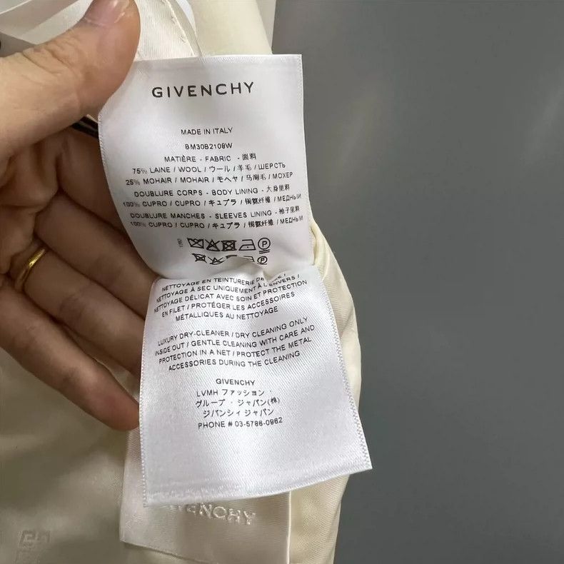Givenchy Givenchy Size52 Beige Buckle Suit Size US M / EU 48-50 / 2 - 4 Thumbnail