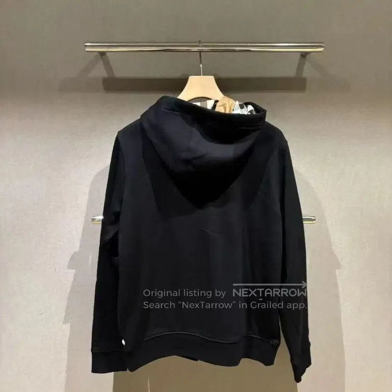 Burberry Burberry Men's Black Logo Hoodie. Size US L / EU 52-54 / 3 - 3 Thumbnail