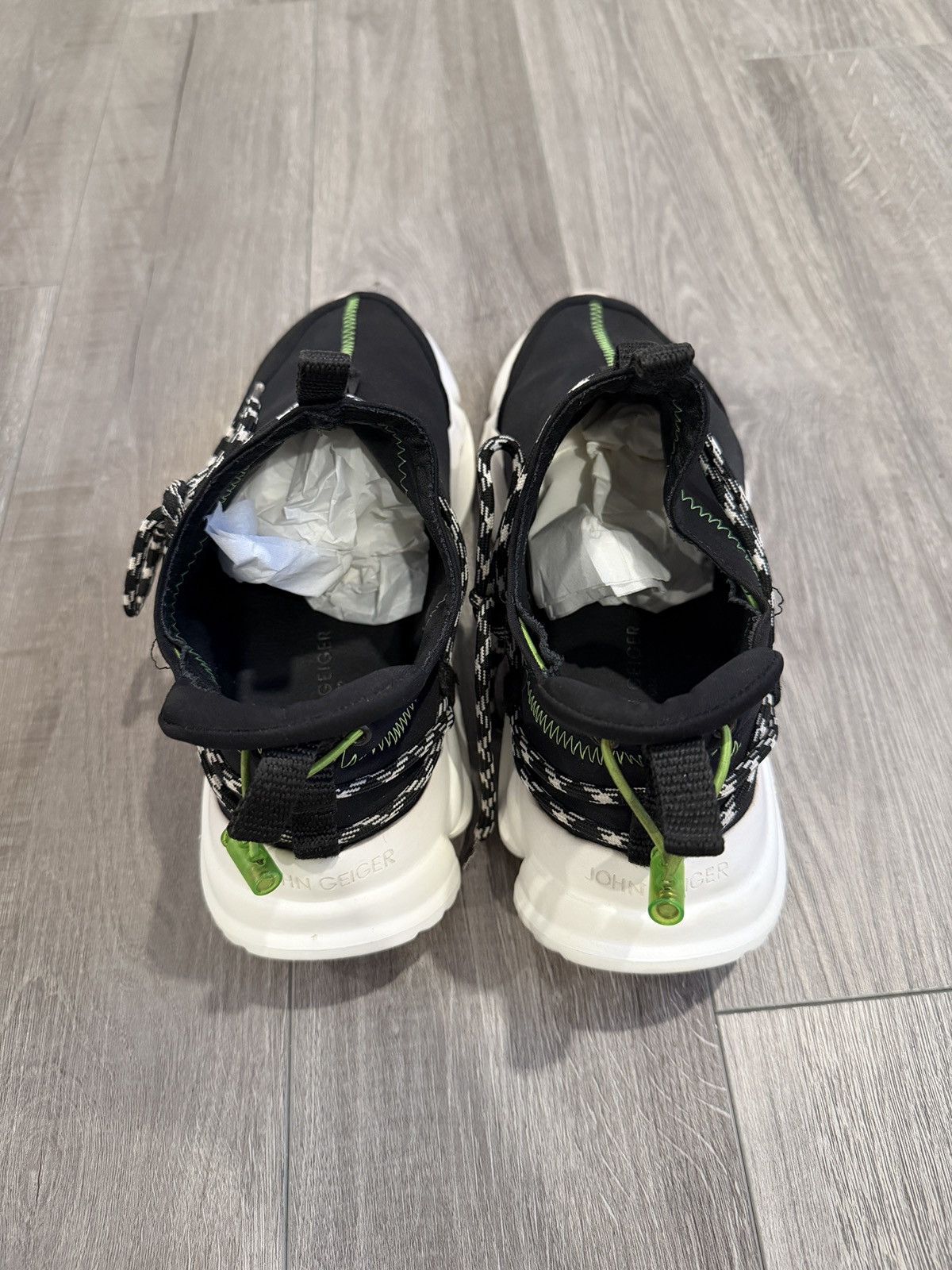 John Geiger 002 Low By John Geiger Size US 10 / EU 43 - 3 Thumbnail