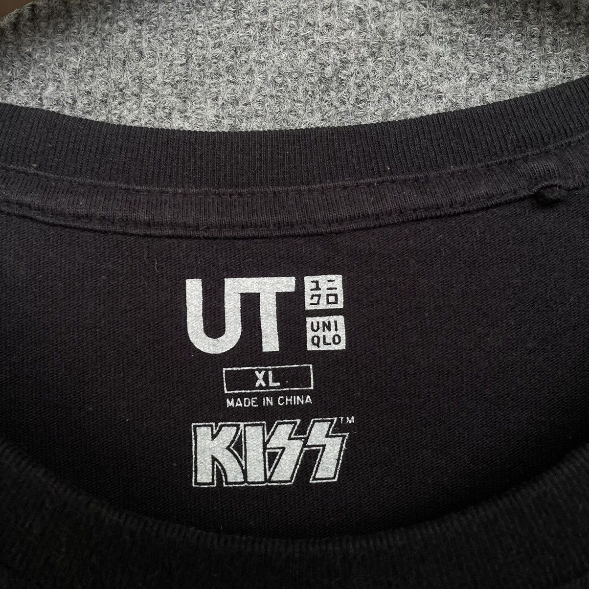 Band Tees × Japanese Brand × KISS Uniqlo x Kiss Band T Shirt Size US XL / EU 56 / 4 - 3 Thumbnail