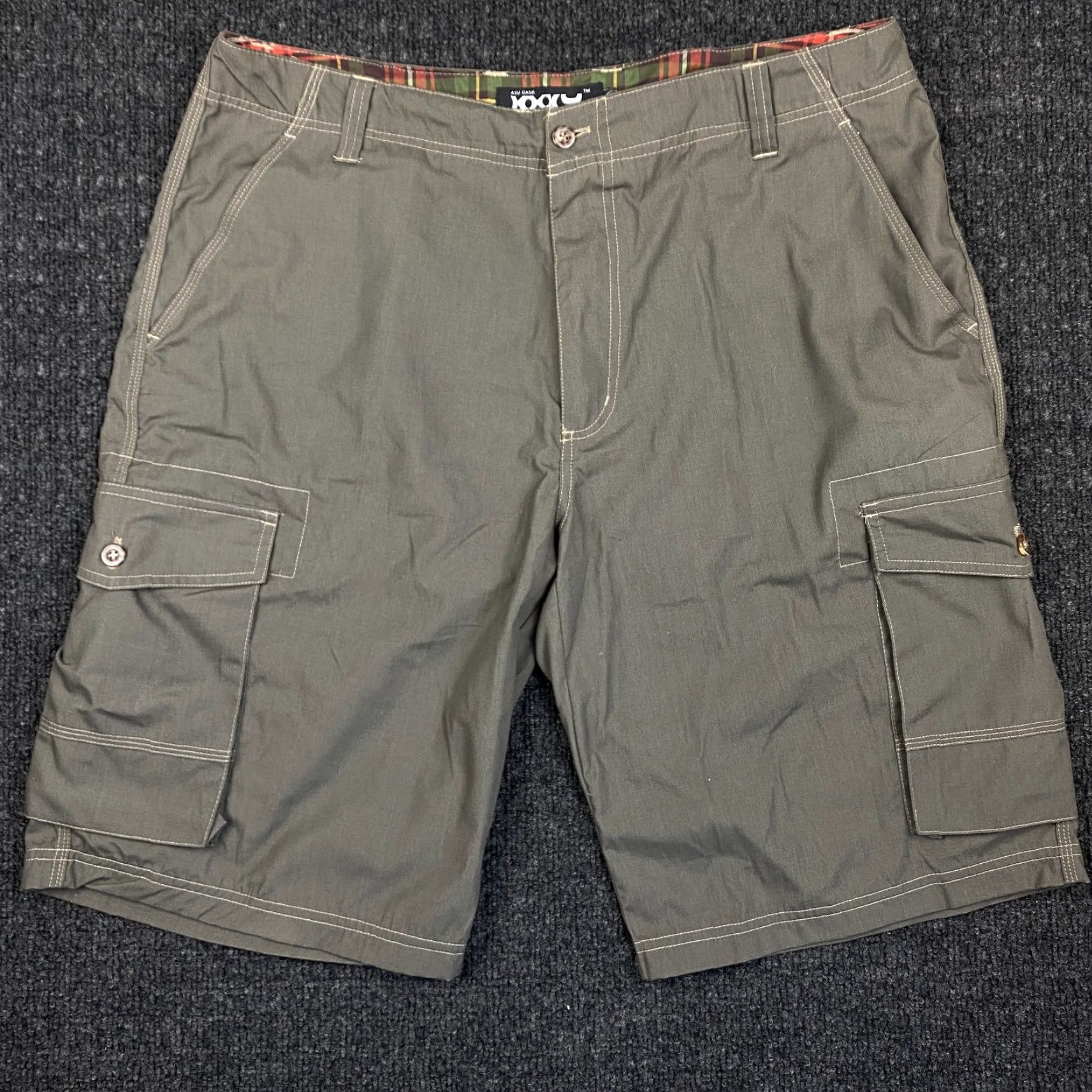 Vintage KXKY Cargo Shorts Mens 36 Green Baggy Relaxed Casual Workwear Cotton Blend Canvas Shorts Size US 36 / EU 52 - 2 Thumbnail