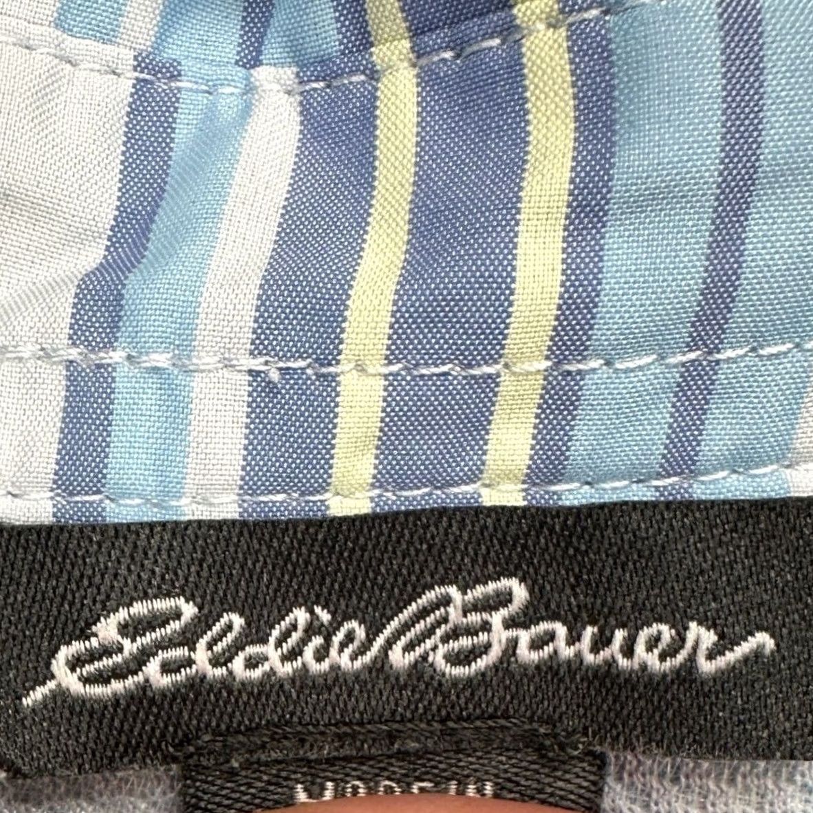 Eddie Bauer VINTAGE? No. Eddie Bauer Womens Hiking Shirt Blue Plaid Nylon Blend Flap Pocket Outdoor Button-Up Short Sleeve Large Size L / US 10 / IT 46 - 4 Thumbnail
