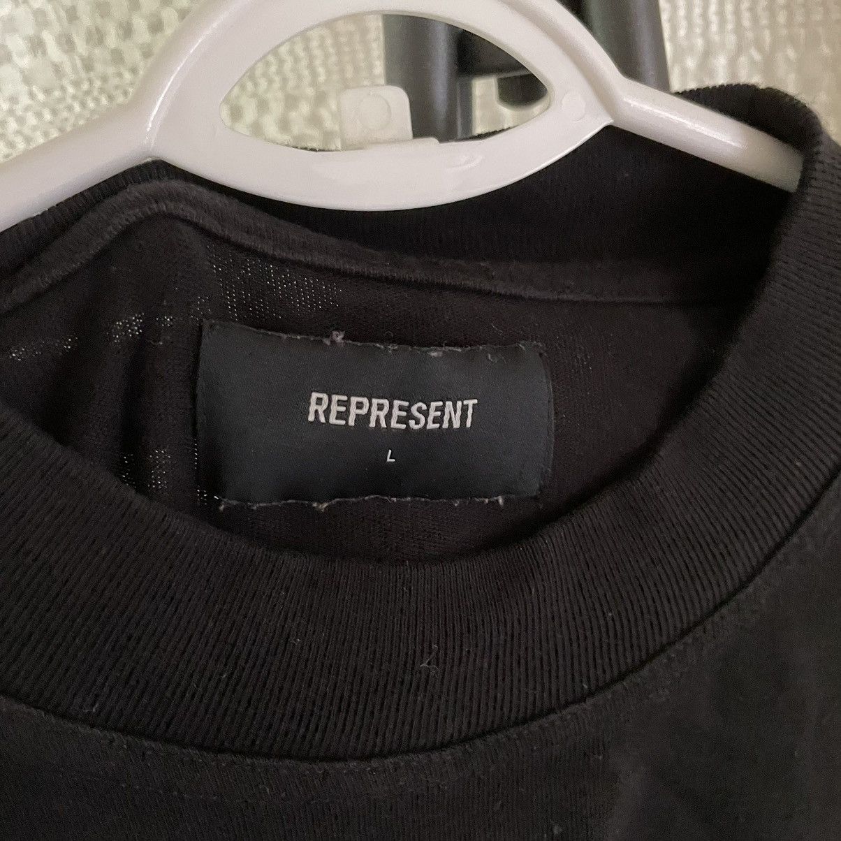 Represent Clo. SHARK PRINT T SHIRT Size US L / EU 52-54 / 3 - 4 Thumbnail