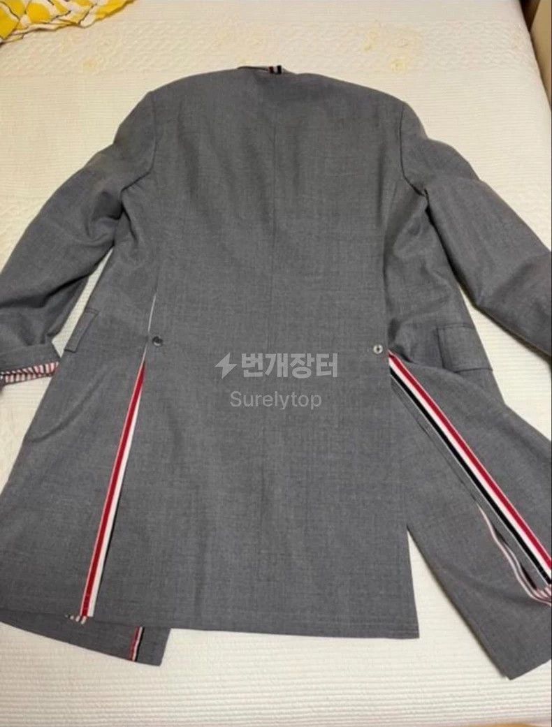 Thom Browne Thom Browne A wool overcoat Size L / US 10 / IT 46 - 2 Thumbnail