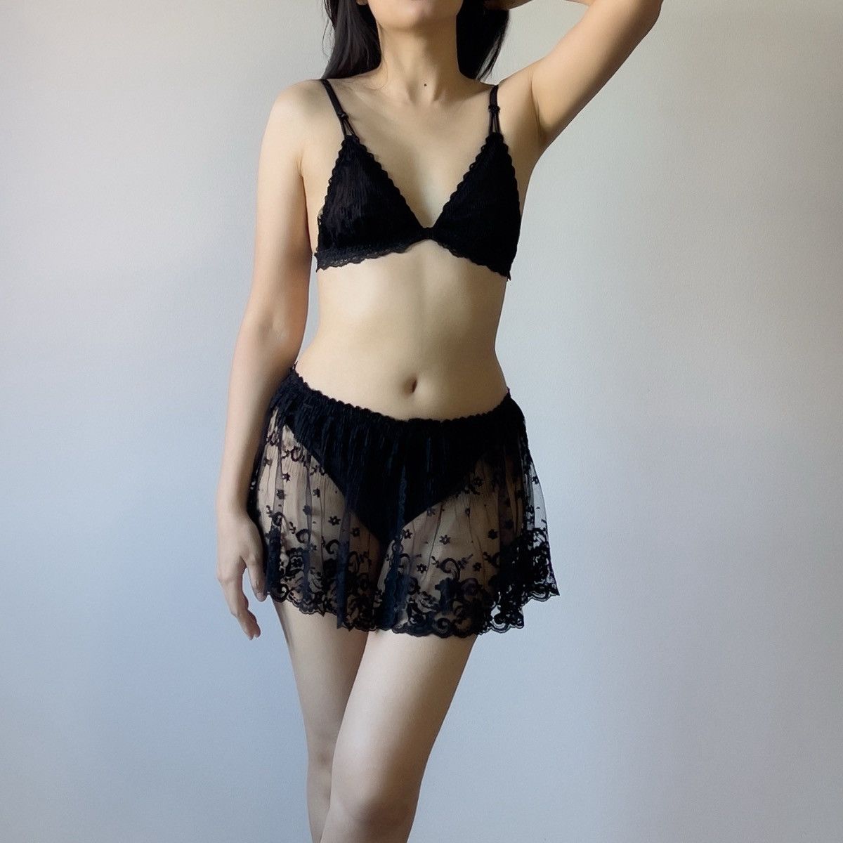 Vintage Vintage 1990s Black Semi-Sheer Lace Lingerie Set (S–M) Size M / US 6-8 / IT 42-44 - 6 Thumbnail