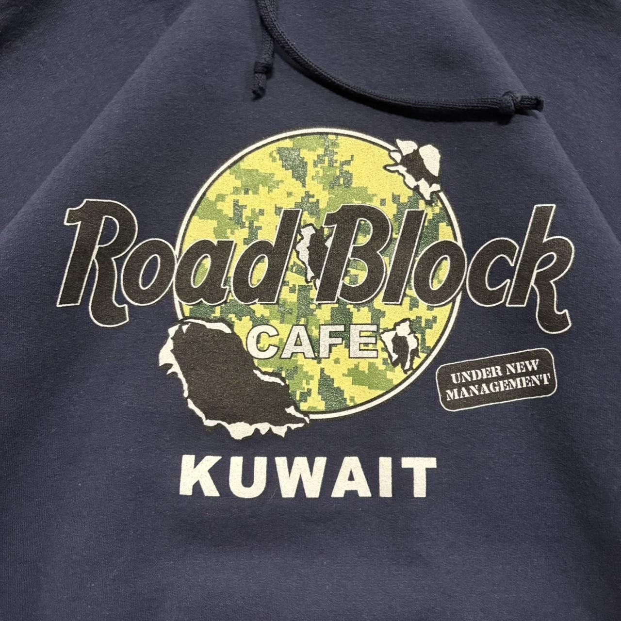 Hard Rock Cafe Crazy Vintage Y2K/2000s Hard Rock Cafe Parody “Road block Cafe” Bullet Hole Kuwait Hoodie! Size US L / EU 52-54 / 3 - 2 Thumbnail