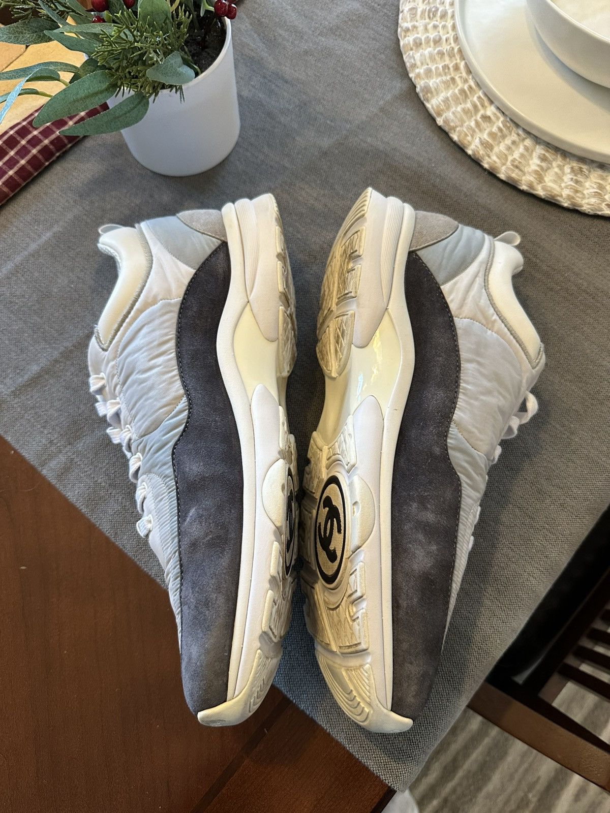 Chanel Chanel Suede Low Top Sneakers Size US 12 / EU 45 - 2 Thumbnail