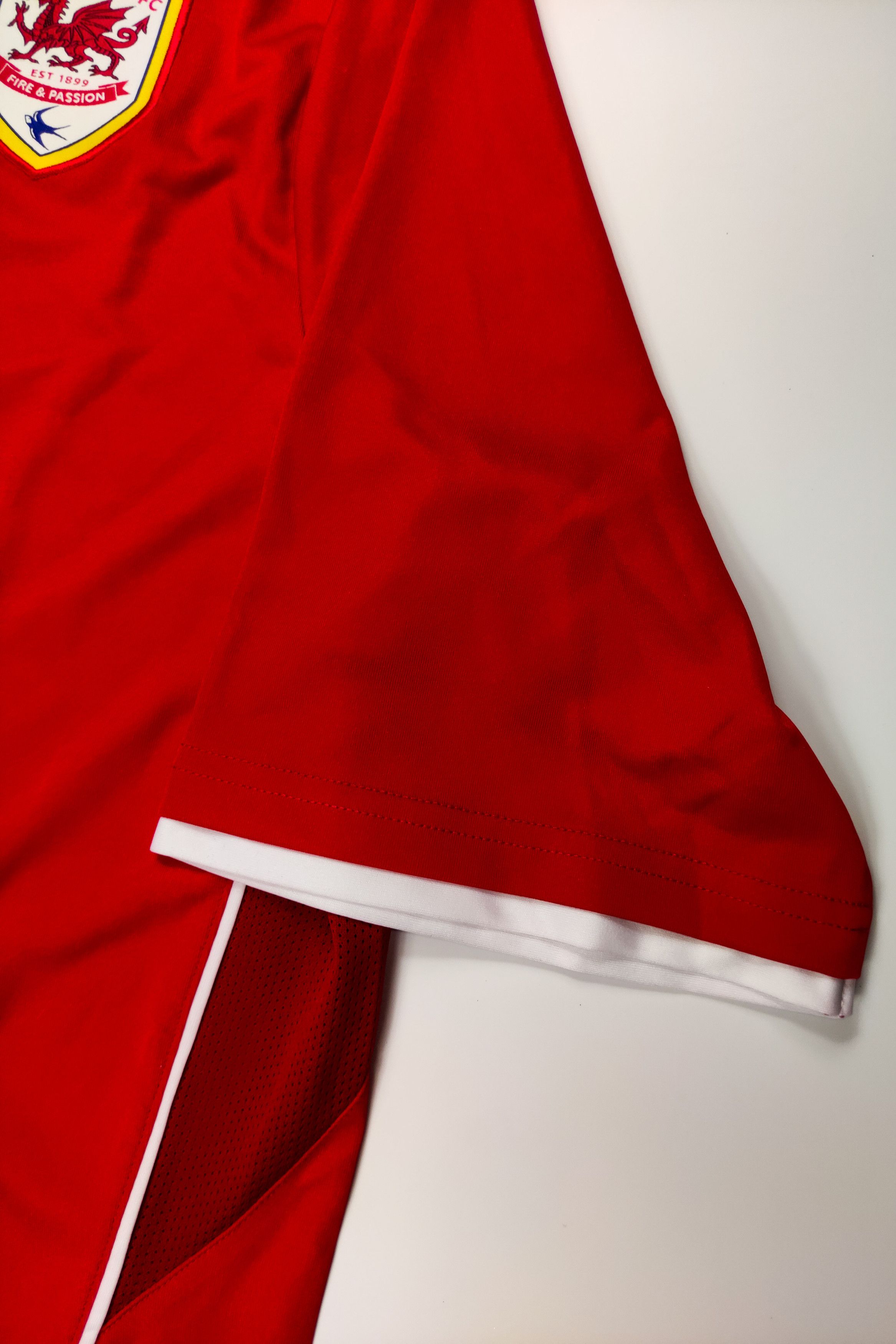 Puma BNWT Cardiff City 2013 2014 Puma Home Shirt Kit Jerset Wales Size US XL / EU 56 / 4 - 10 Thumbnail