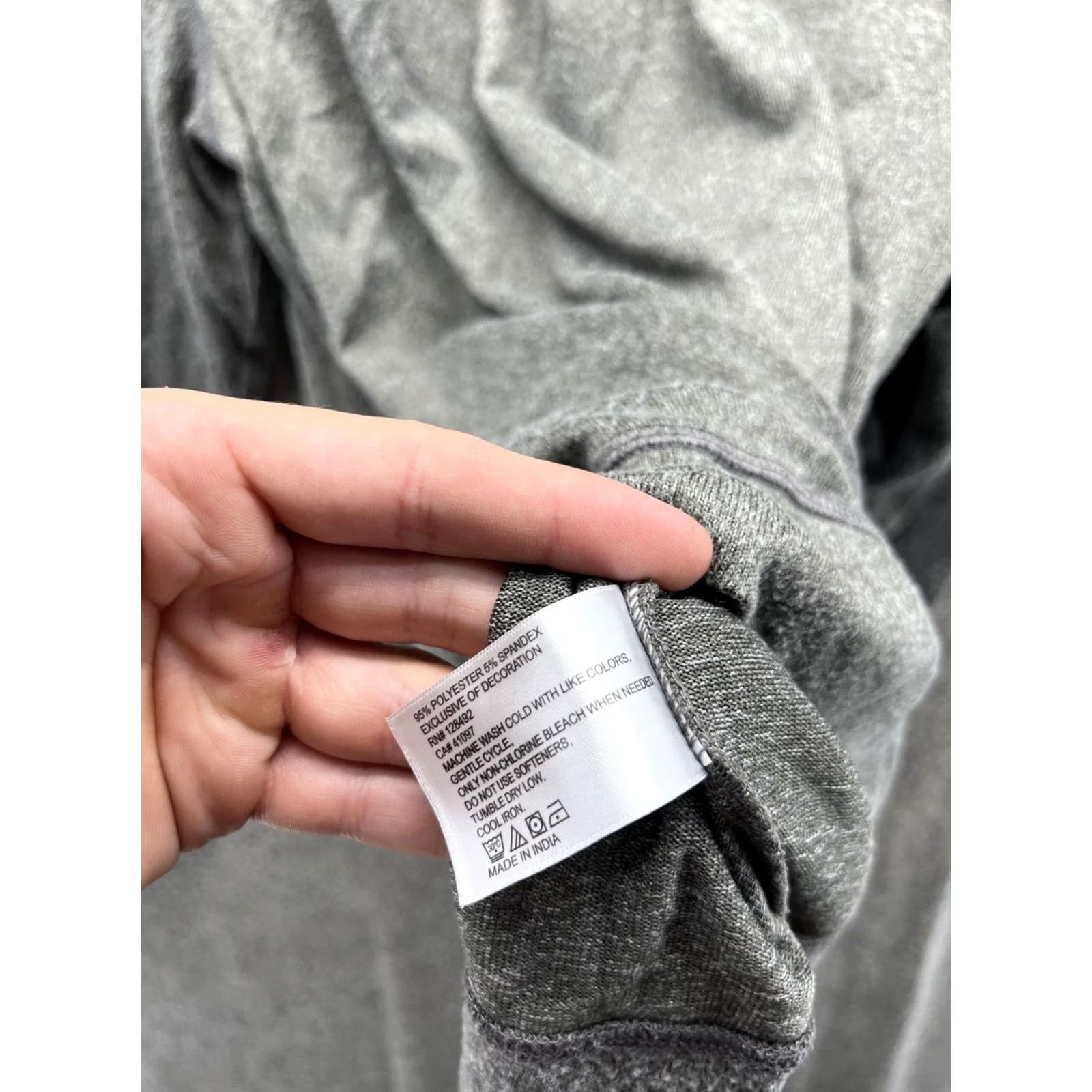 Vintage Greg Norman Mens Large Gray 1/4 Zip Knit Golf Shirt Top Performance Pullover Size US L / EU 52-54 / 3 - 6 Thumbnail