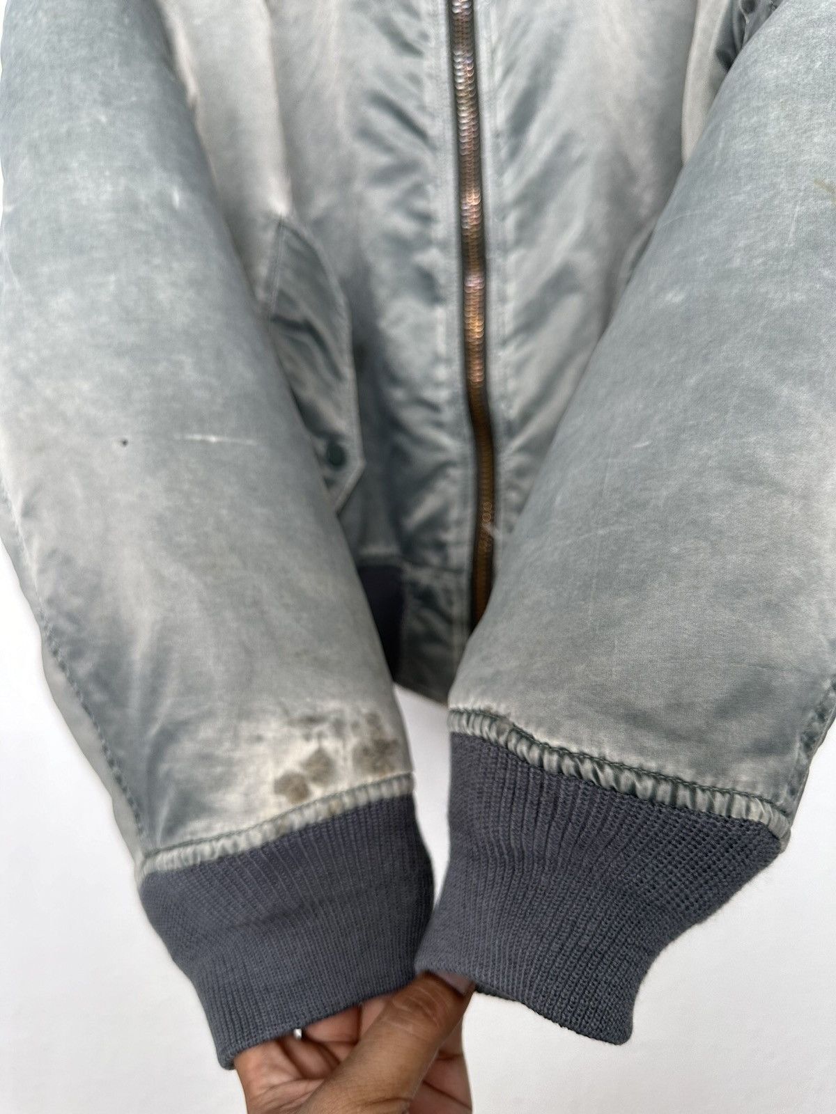 Uniqlo × Vintage 1990s Uniqlo MA-1 Bomber jacket trashed Size US L / EU 52-54 / 3 - 10 Thumbnail