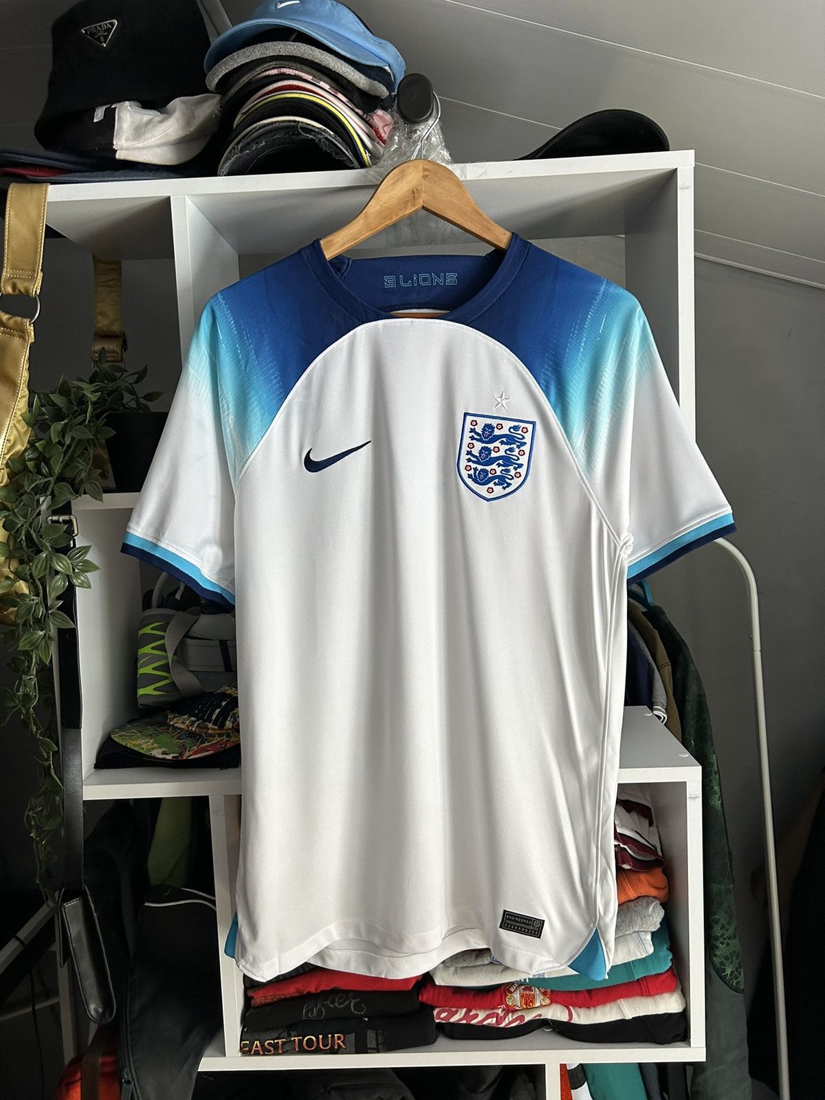 Nike Nike England Home jersey 2022 Size US M / EU 48-50 / 2 - 1 Thumbnail