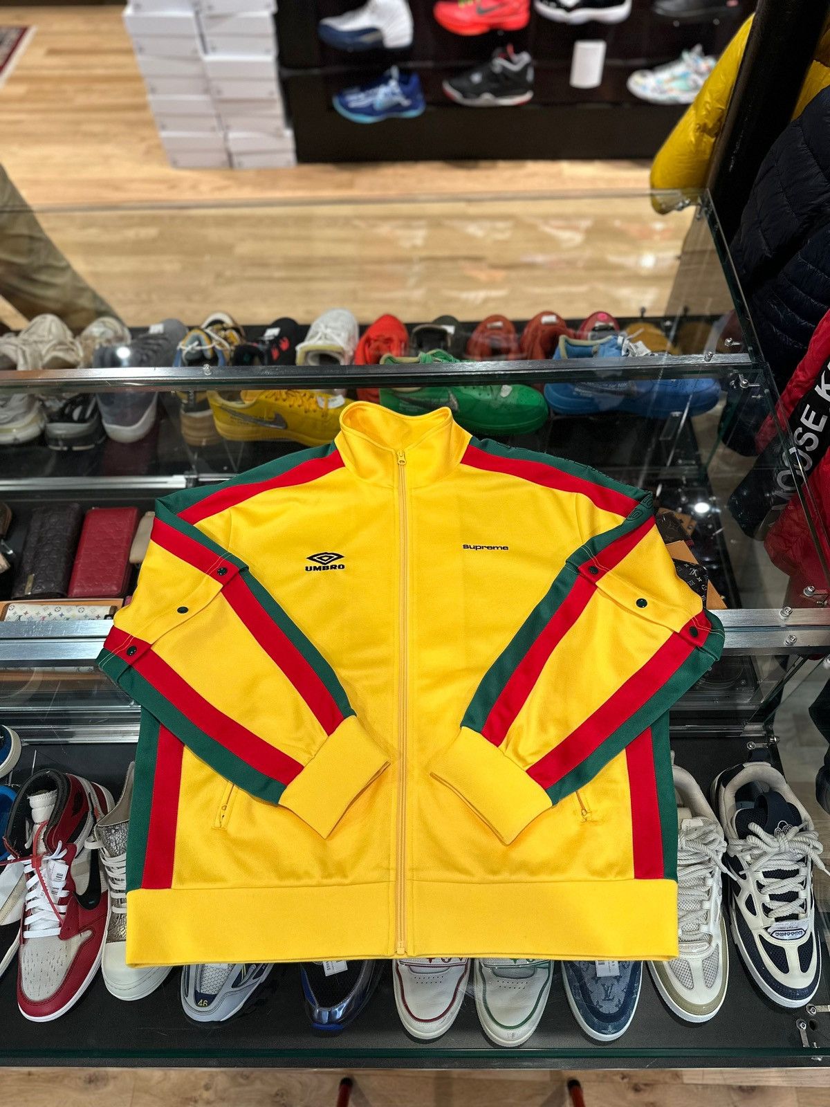 Supreme × Umbro Supreme Umbro Yellow Jacket Size Large Size US L / EU 52-54 / 3 - 1 Thumbnail