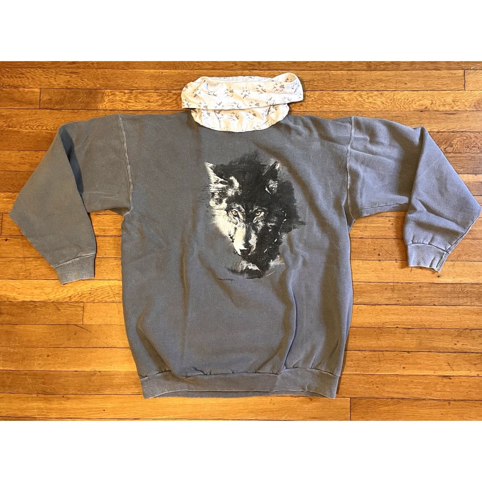 Vintage VINTAGE Harlequin Wolf Sweatshirt Men XL Gray Size US XL / EU 56 / 4 - 2 Thumbnail