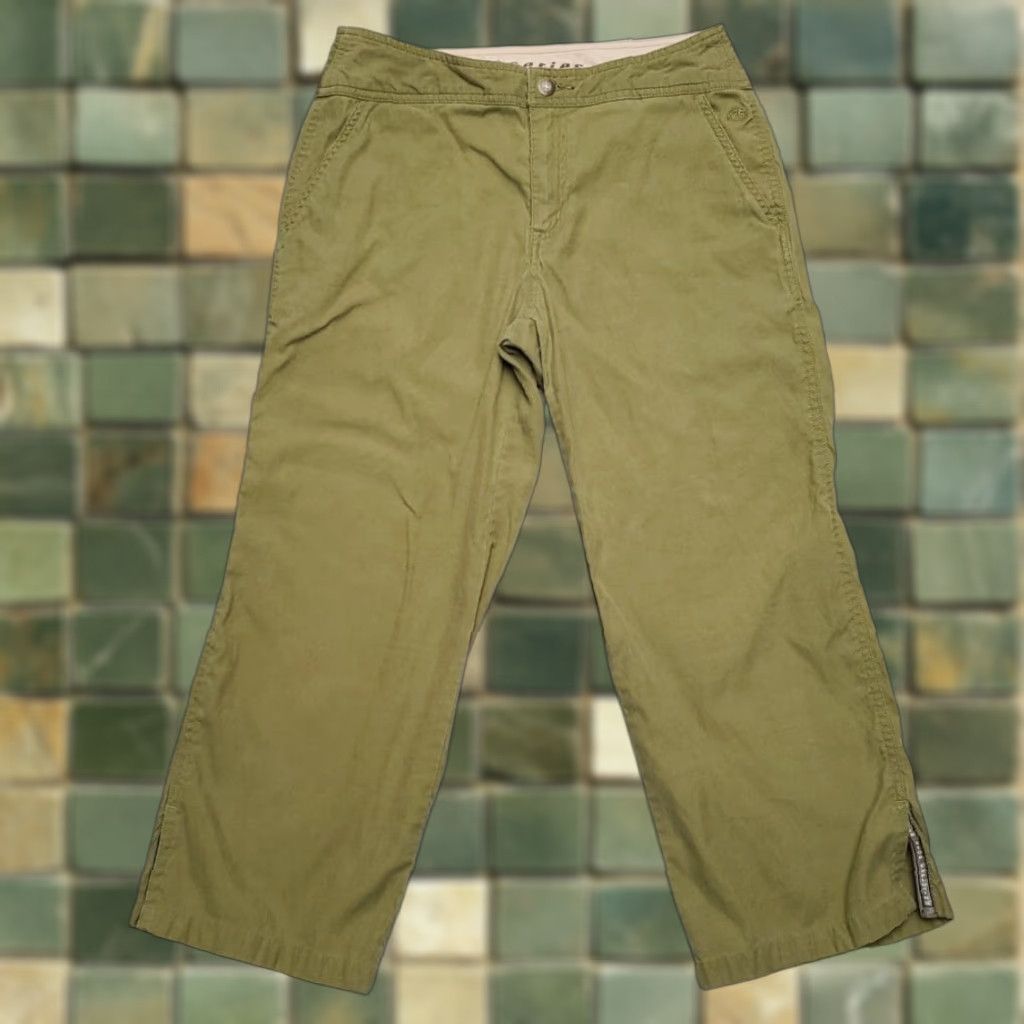The North Face The North Face Pants Womens 6 Green Nylon Blend Cropped Cropped Pants Outdoor Casual Pockets Zipper Front Flat Front Womens Size 28" / US 6 / IT 42 - 1 Thumbnail