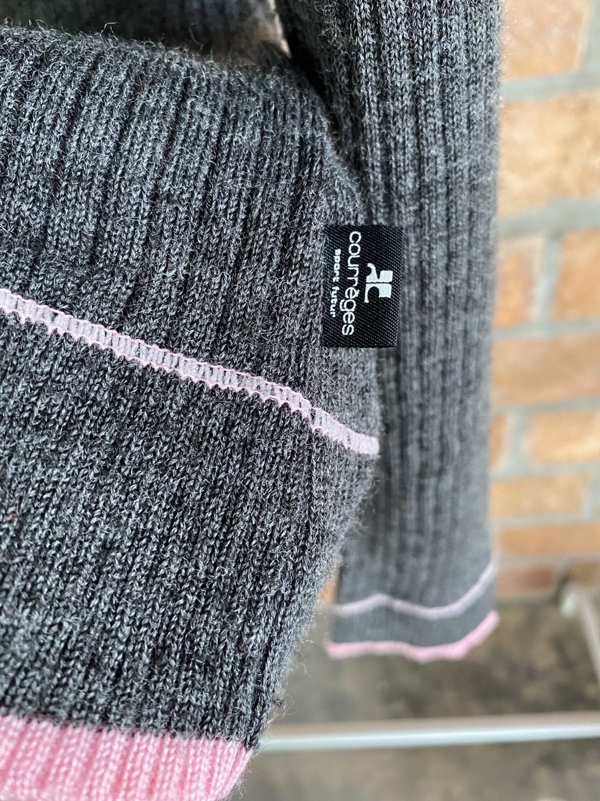 Courreges Courrèges Charcoal Ribbed Zip-Up Cardigan with Pink Trim. Size XS / US 0-2 / IT 36-38 - 11 Thumbnail