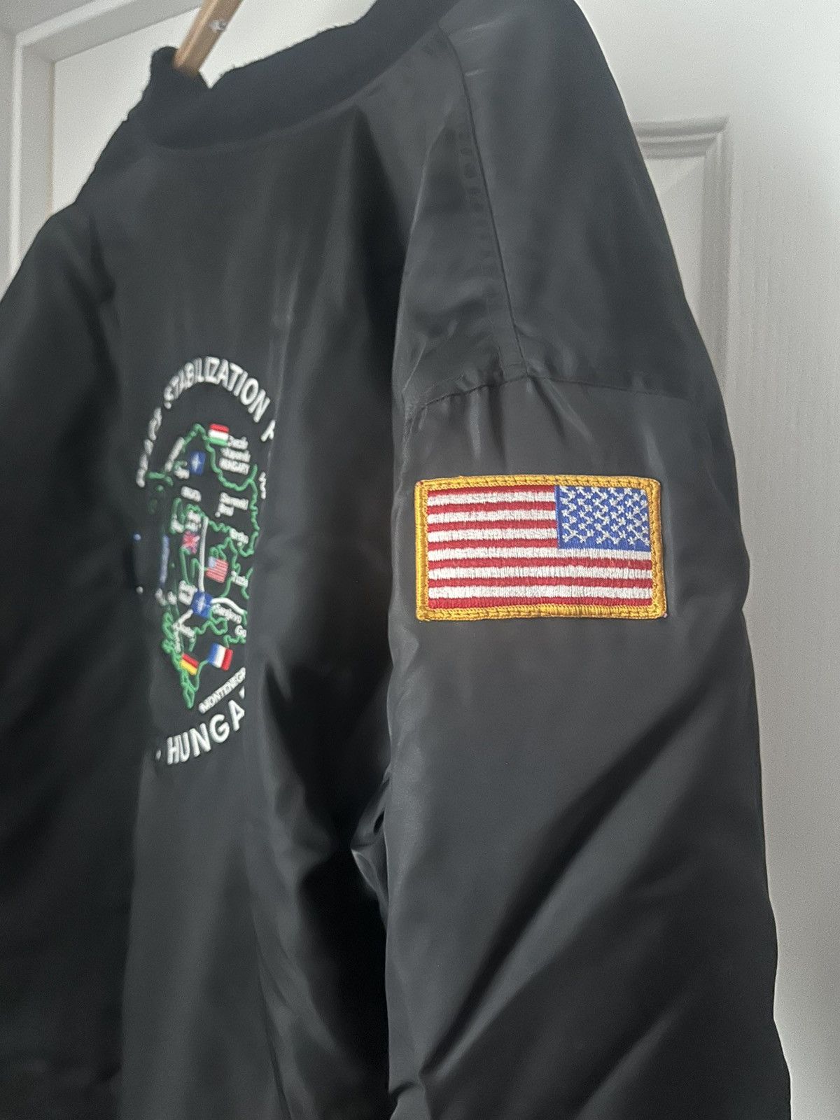 Vintage VINTAGE OVERSIZED BOSNIAN WAR BOMBER JACKET Size US XL / EU 56 / 4 - 3 Thumbnail