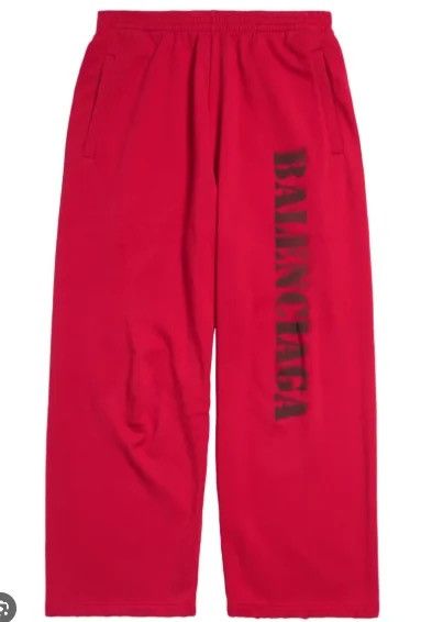 Balenciaga Stencil Baggy Sweatpants in Red Size US 30 / EU 46 - 1 Preview