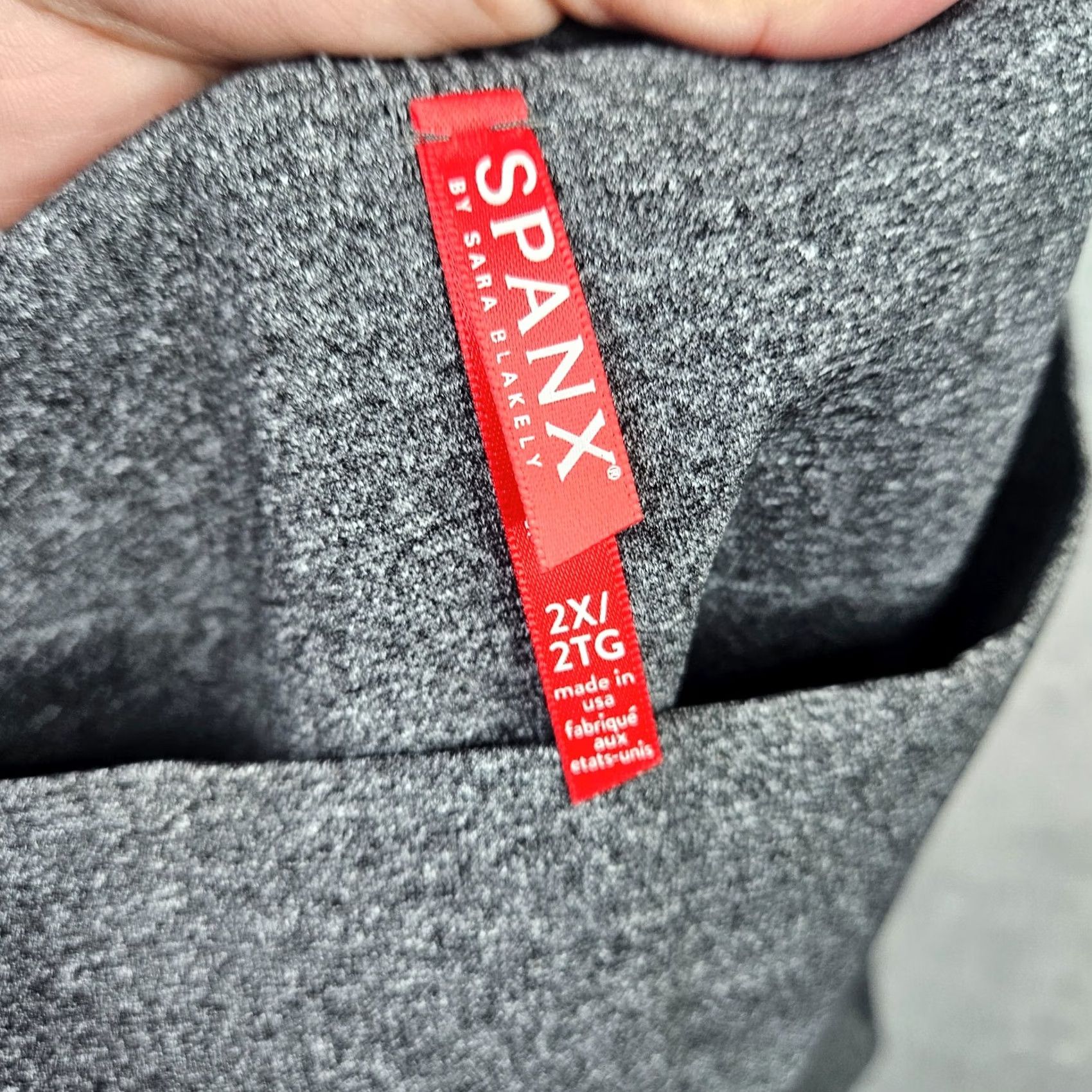 Spanx Spanx Women's 2X Activewear Cropped Legging Gray Nylon Spandex Skinny Legging Athletic Outdoor 2X Women's Nike? Size 40" / US 18 - 6 Thumbnail