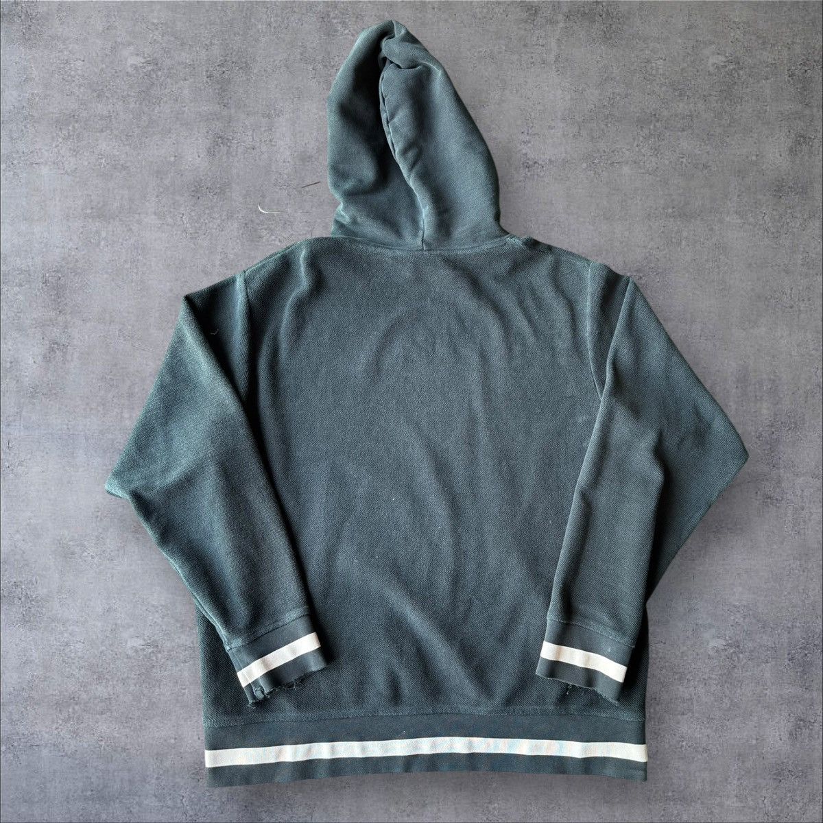 Kith USED KITH BLACK/WHITE COTTON STRIPED PULLOVER HOODIE SIZE L Size US L / EU 52-54 / 3 - 12 Thumbnail