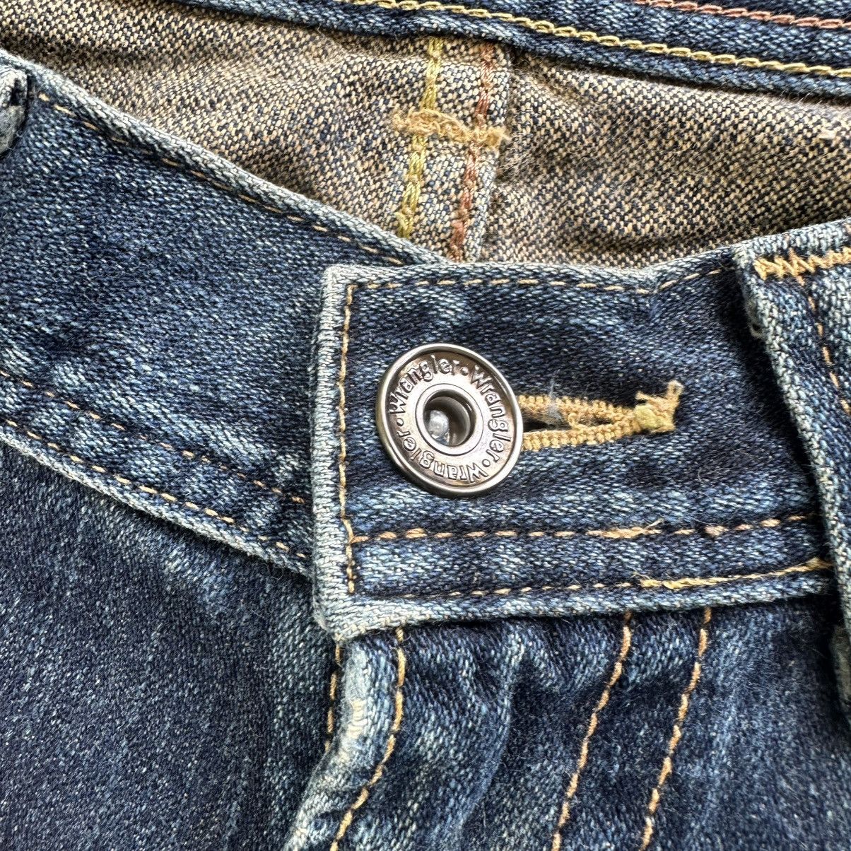 Japanese Brand Vintage Wrangler Distressed Faded Denim Jean Pant W33 Size US 33 - 4 Thumbnail