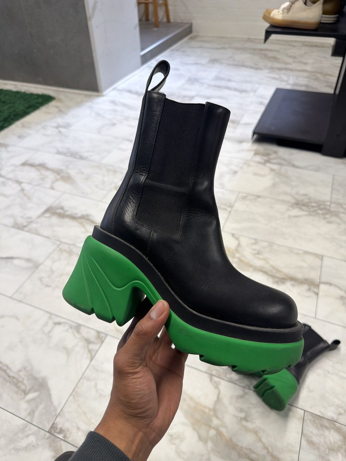 Bottega Veneta Bottega Veneta Flash Boots BLK Grass Size US 6.5 / IT 36.5 - 2 Thumbnail