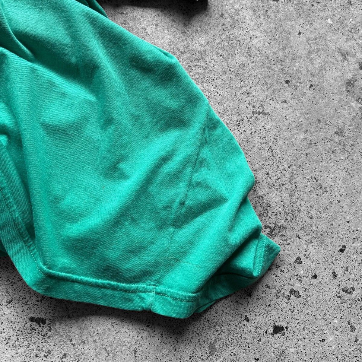 Nike × Vintage Nike Mens Vintage 90s Teal Crew Neck T-Shirt Y2K Small Logo Size US L / EU 52-54 / 3 - 4 Thumbnail