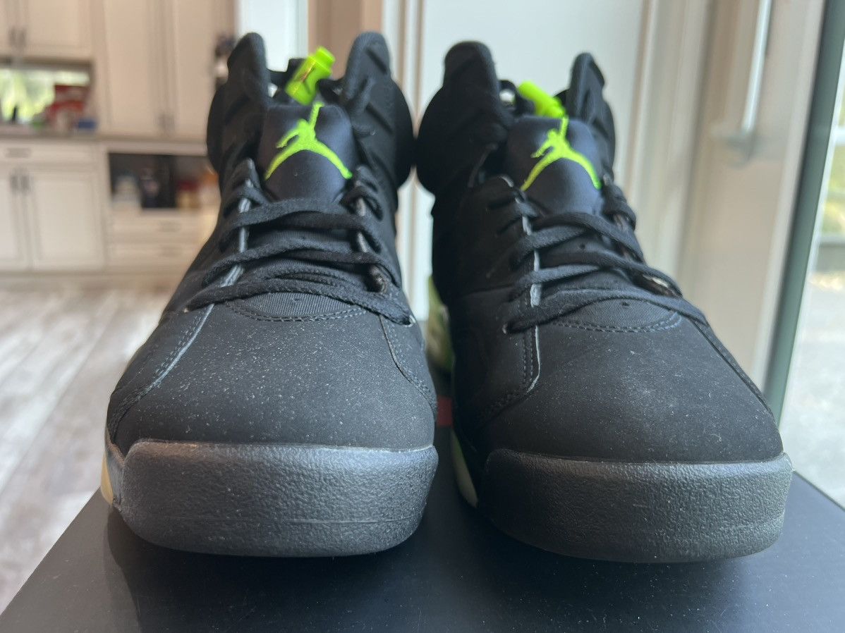 Jordan Brand Jordan 6 Electric Green Size 10.5 VNDS Sneakers Size US 10.5 / EU 43-44 - 3 Thumbnail