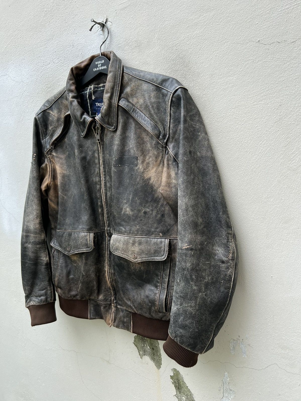 Leather Vintage Triumph Motorcycles Fade Patina Leather Jacket Size US L / EU 52-54 / 3 - 12 Thumbnail