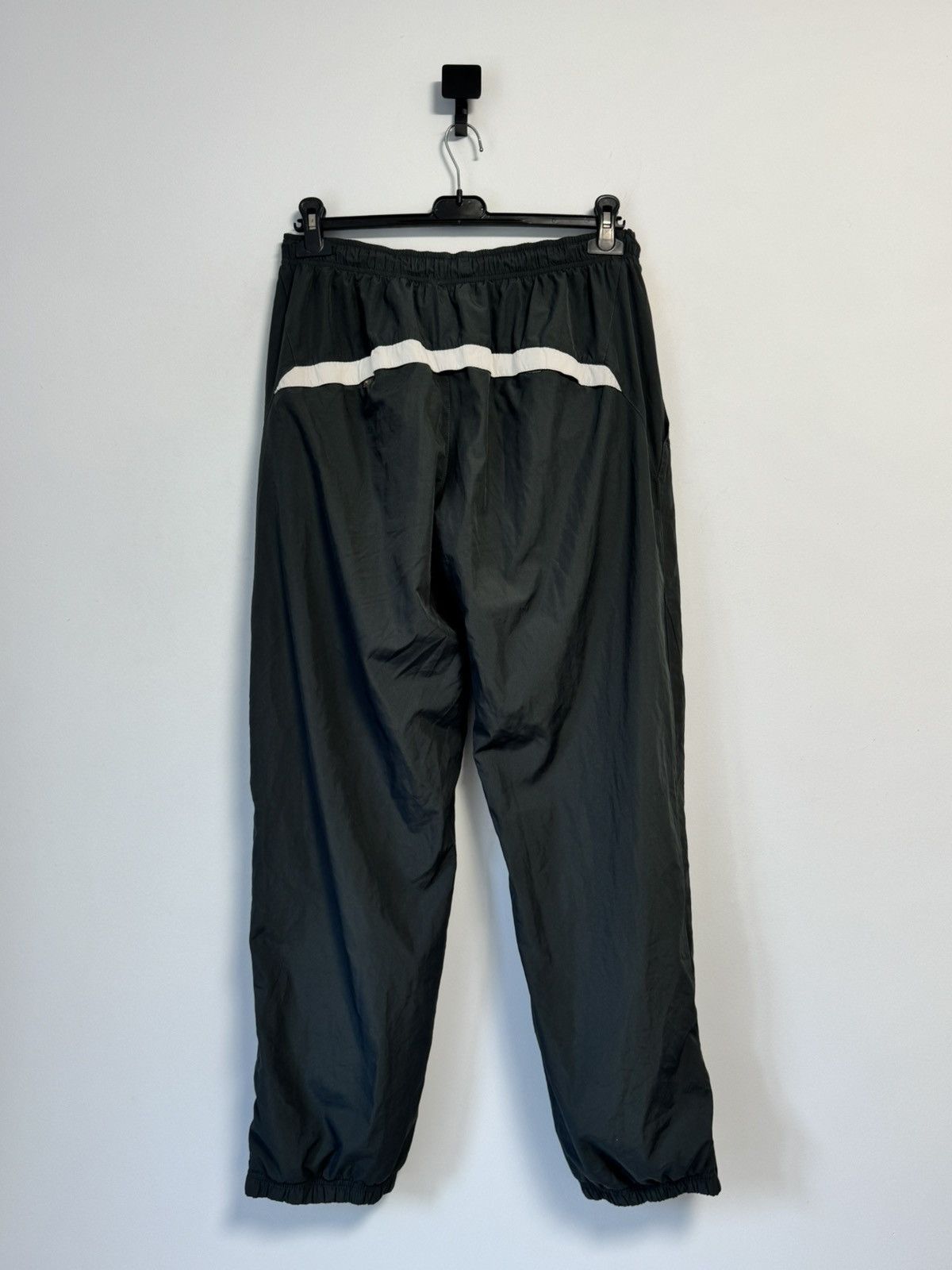 Nike Nike Vintage Nylon Pants Y2K style Hype 90’s Size US 32 / EU 48 - 12 Thumbnail