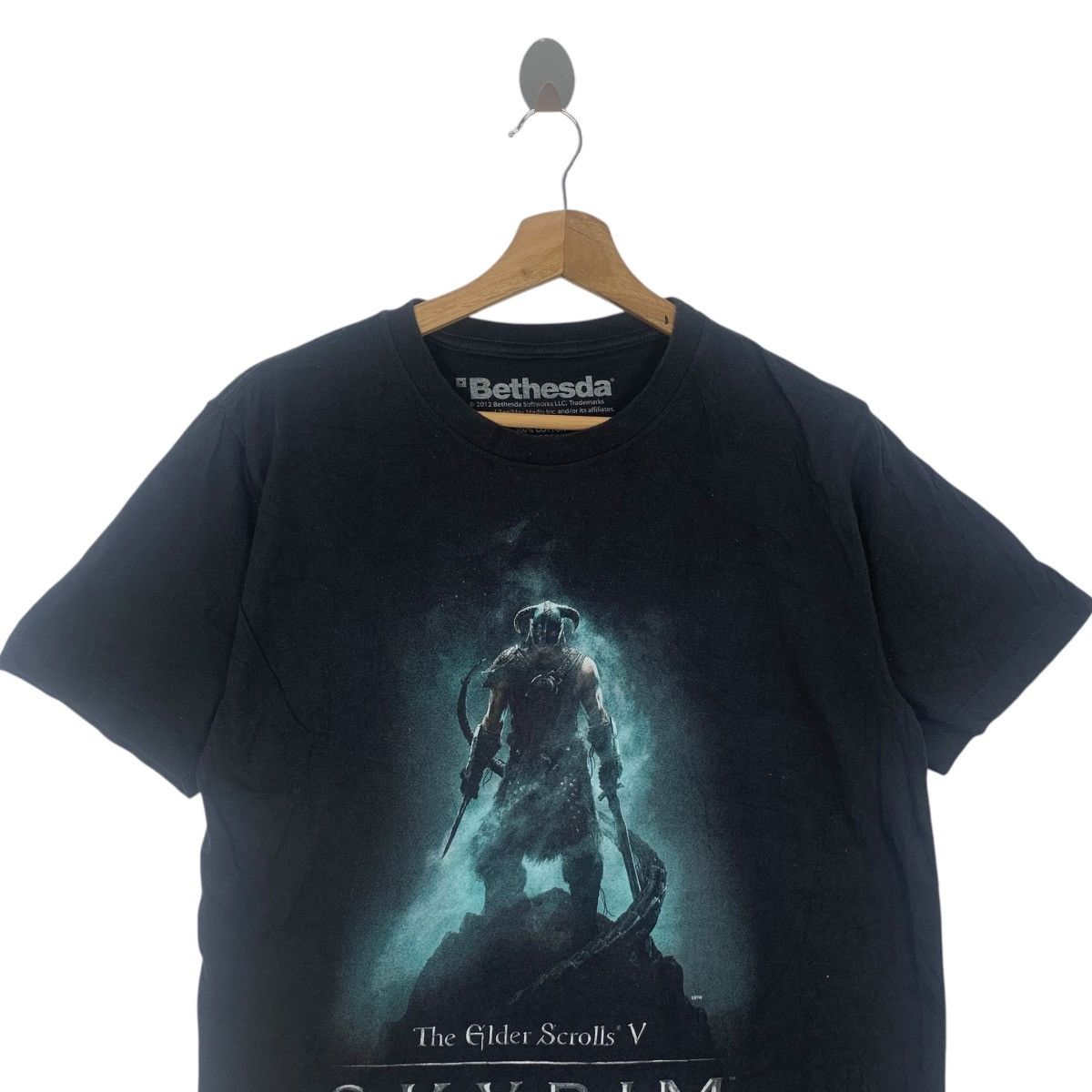 Vintage SKYRIM THE ELDER SCROLLS Video Game Tee Shirt Top Bethesda Size US M / EU 48-50 / 2 - 2 Thumbnail