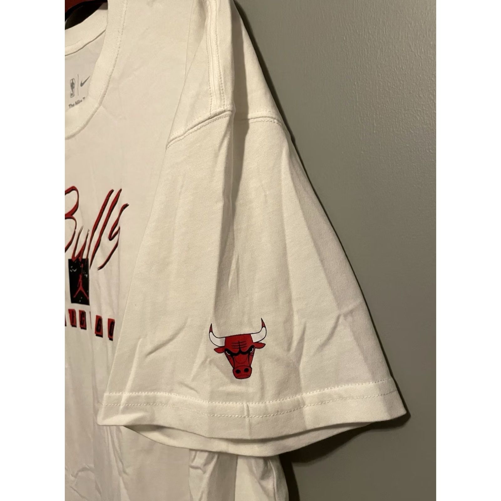 Nike Nike Jordan NBA Chicago Bulls White T-Shirt 2XL Mens Crew Neck Short Sleeve Relaxed Fit Regular Cotton Decade Bulls Clothing Size US XXL / EU 58 / 5 - 5 Thumbnail