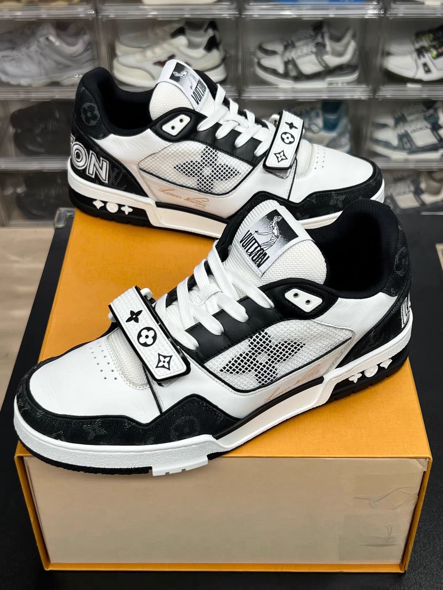 Louis Vuitton Louis Vuitton Trainer Black & White Velcro Sneakers K15 Size US 9.5 / EU 42-43 - 1 Thumbnail