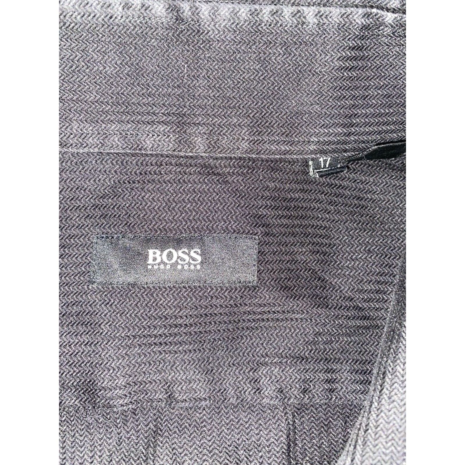 Hugo Boss VINTAGE Boss Hugo Boss Mens Black Courdaroy Button-Down Shirt Sz 17 Mens Button-Up Long Sleeve Black 90s (if applicable) Size US XL / EU 56 / 4 - 4 Thumbnail