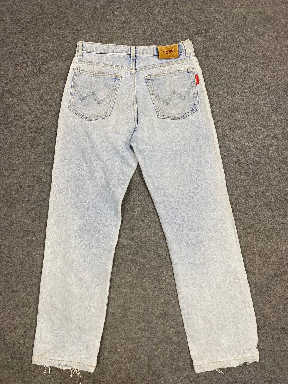 Wrangler vintage wrangler lightwash distressed denim Size US 30 / EU 46 - 1 Thumbnail