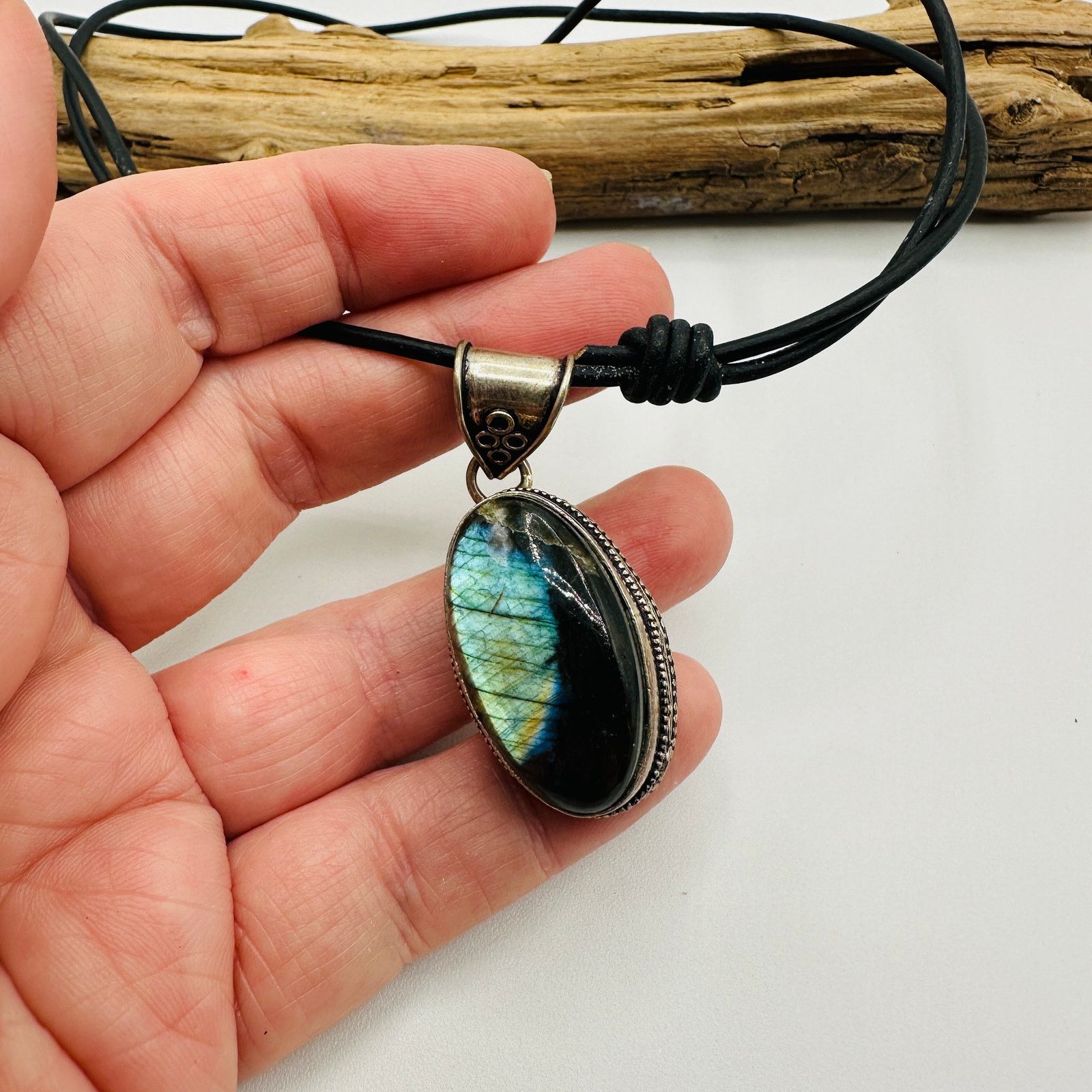 The Unbranded Brand Labradorite Sterling Silver Pendant Necklace Size ONE SIZE - 3 Thumbnail
