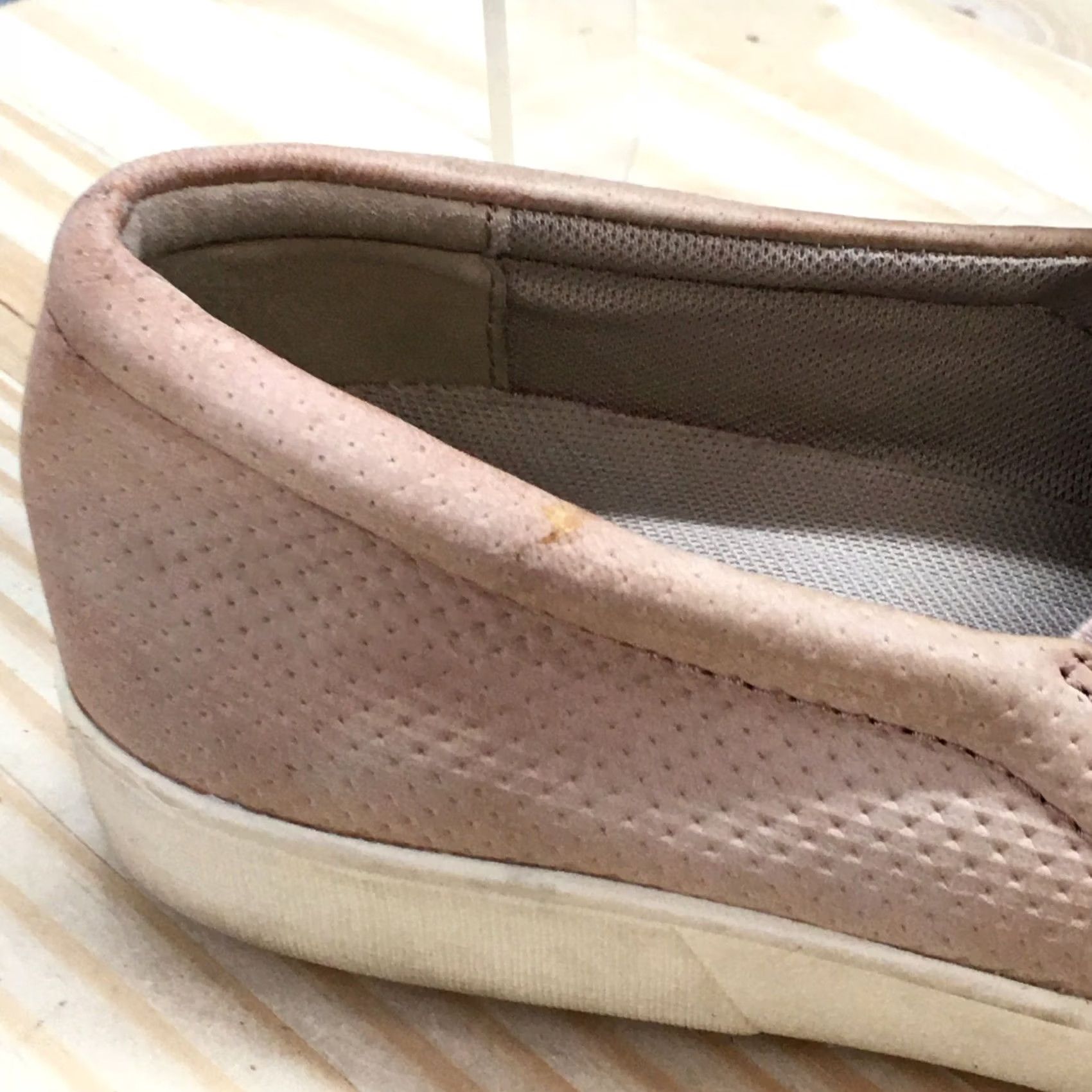 Naturalizer Naturalizer Sneakers Womens 8M Beige Marianne Slip On Perforated Leather Casual Size US 8 / IT 38 - 3 Thumbnail