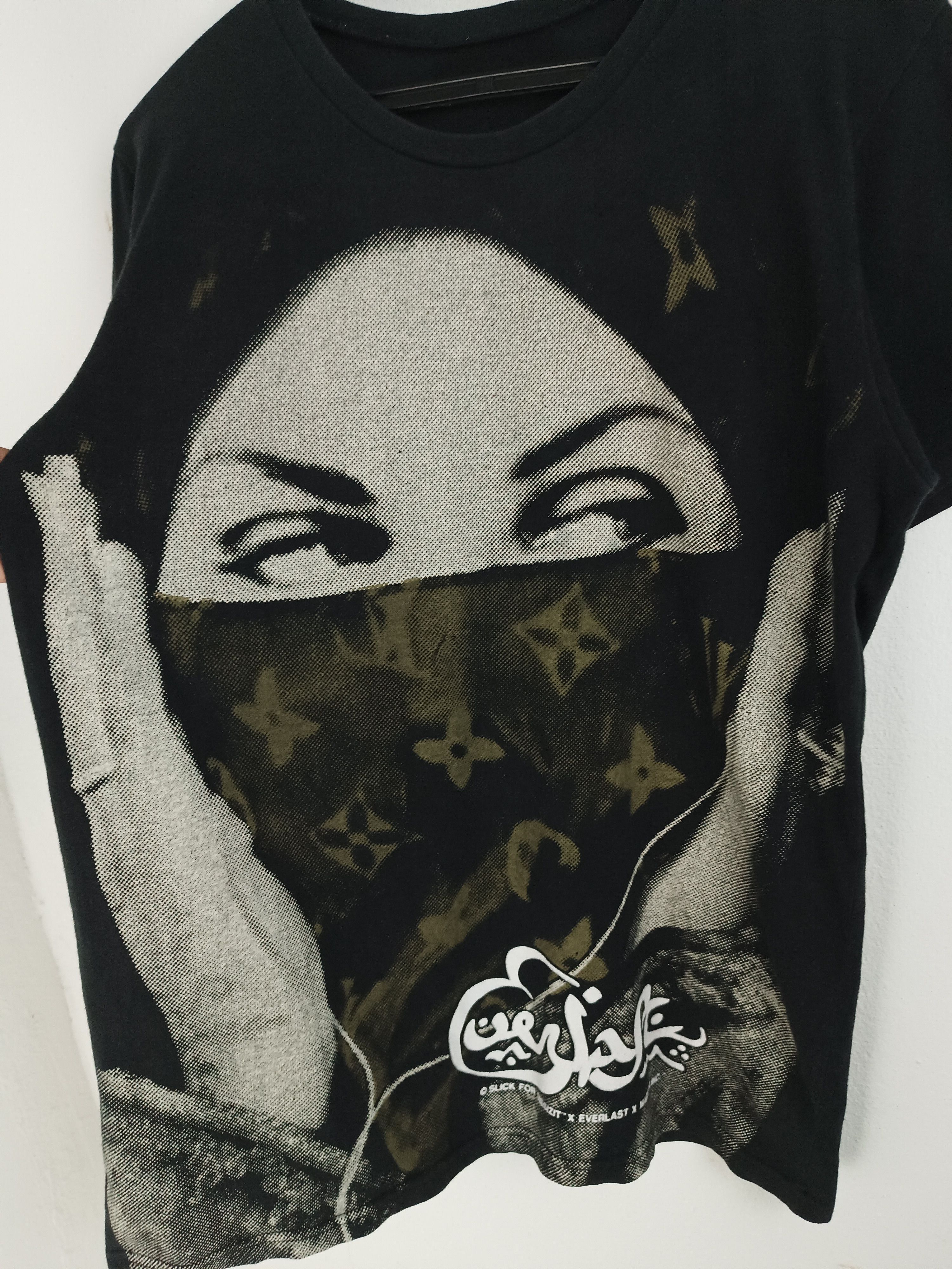 Vintage VINTAGE GIRL WITH LV KEFFIYEH PROTEST PEACE LOVE TEE Size US M / EU 48-50 / 2 - 8 Thumbnail