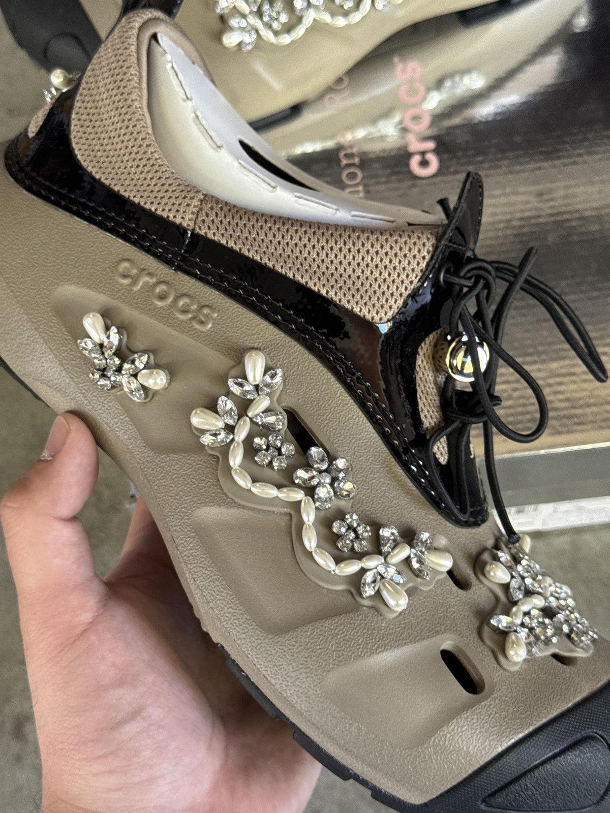 Crocs × Simone Rocha DS Simone Rocha Crocs Quick Trail Khaki Men's Size 12 Size US 12 / EU 45 - 2 Thumbnail
